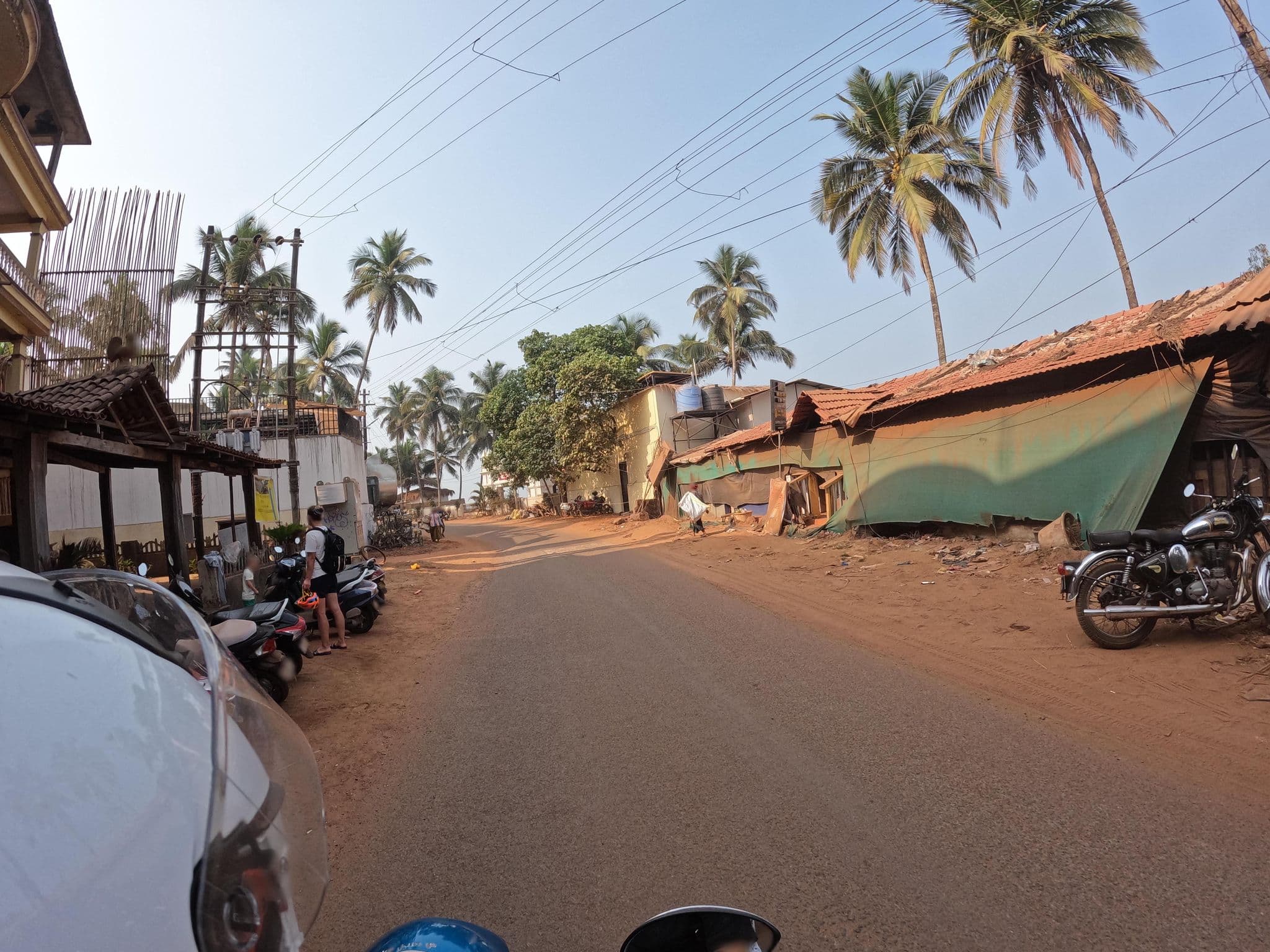 Street view near Thomas Guest House, Mandrem — © lucomsky (CC BY-SA · Mapillary)