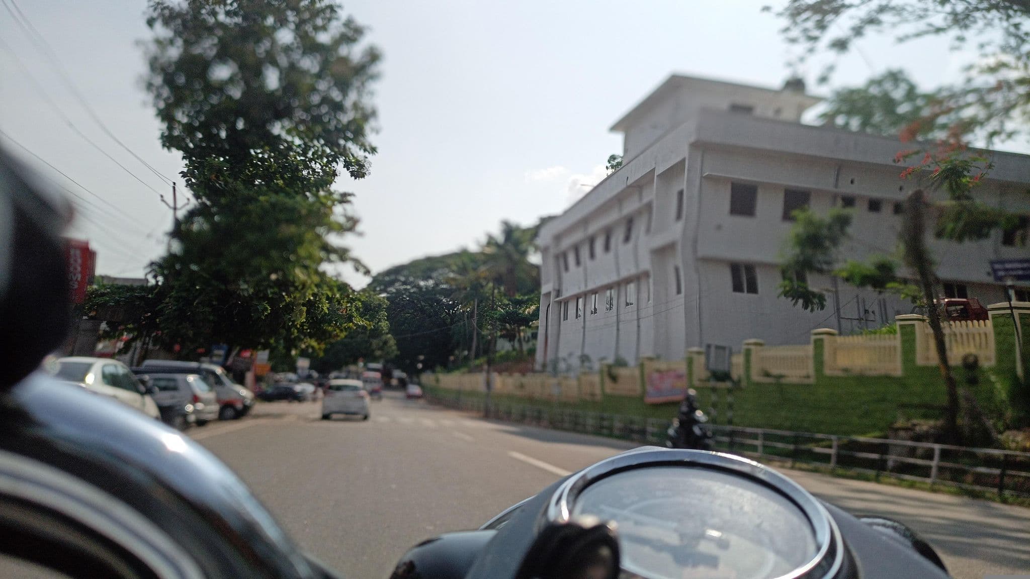 Street view near madona hotel, Perumbaikad — © nandhusam (CC BY-SA · Mapillary)