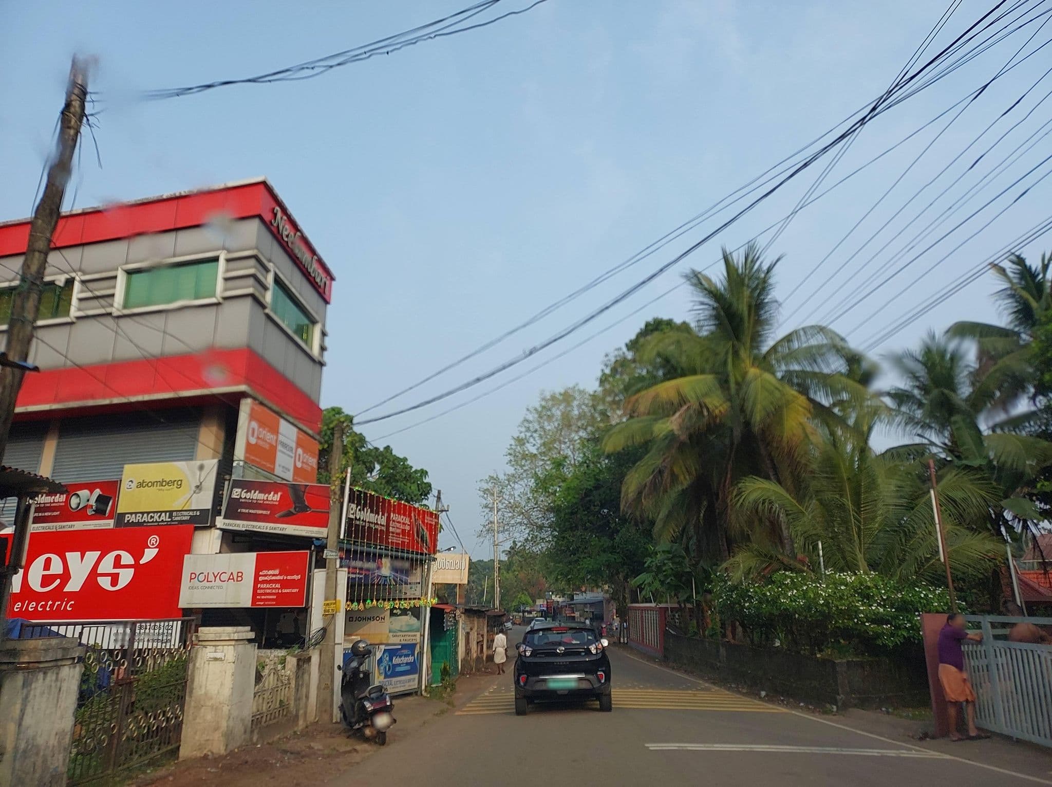 Street view near Hotel Maruthi Cafe, Puthuppally — © V15 (CC BY-SA · Mapillary)