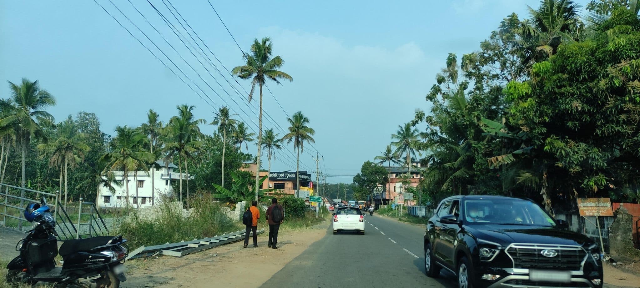 Street view near High Range Hostel, Adūr — © V15 (CC BY-SA · Mapillary)