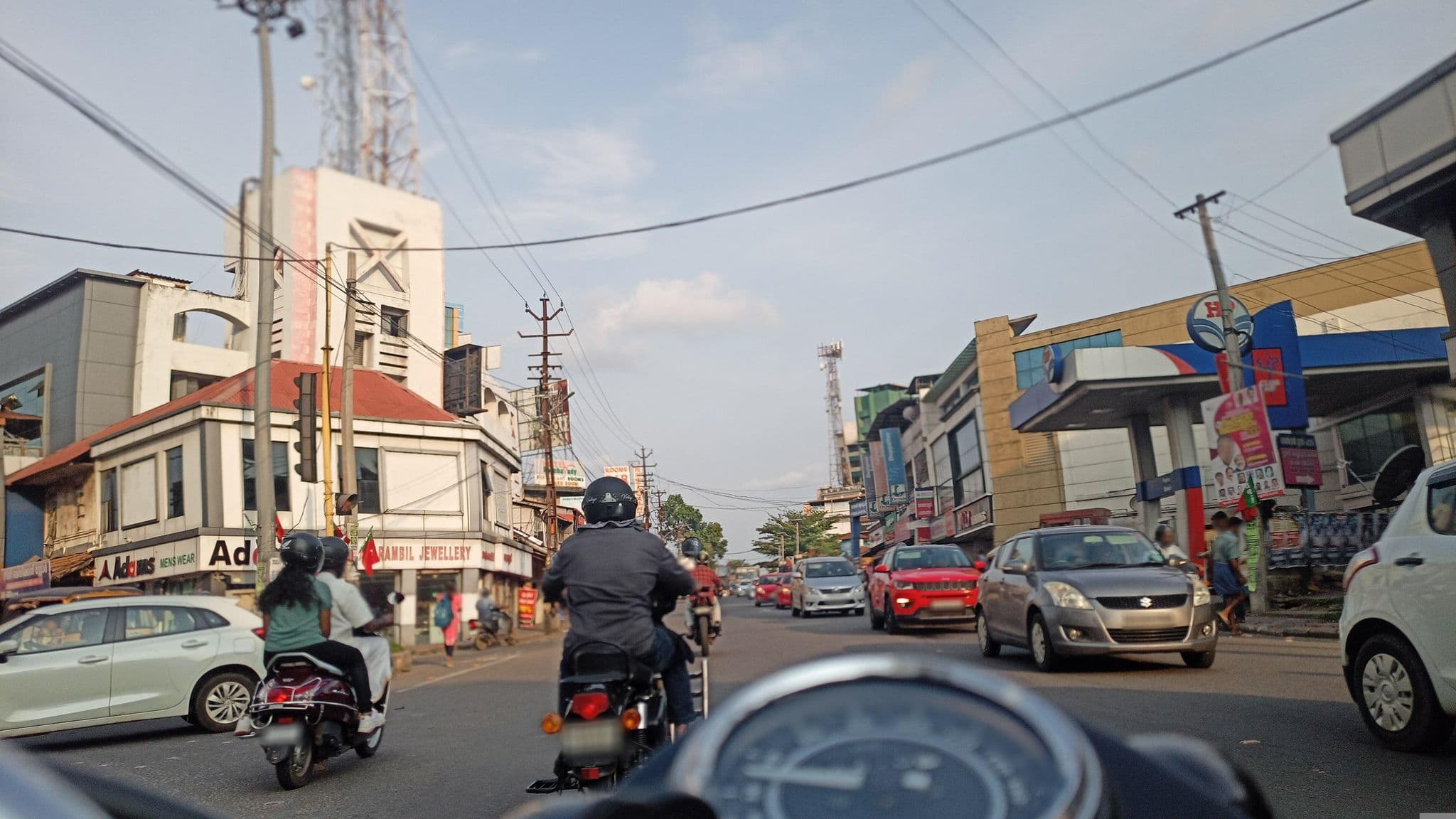 Street view near Anand, Changanācheri — © nandhusam (CC BY-SA · Mapillary)