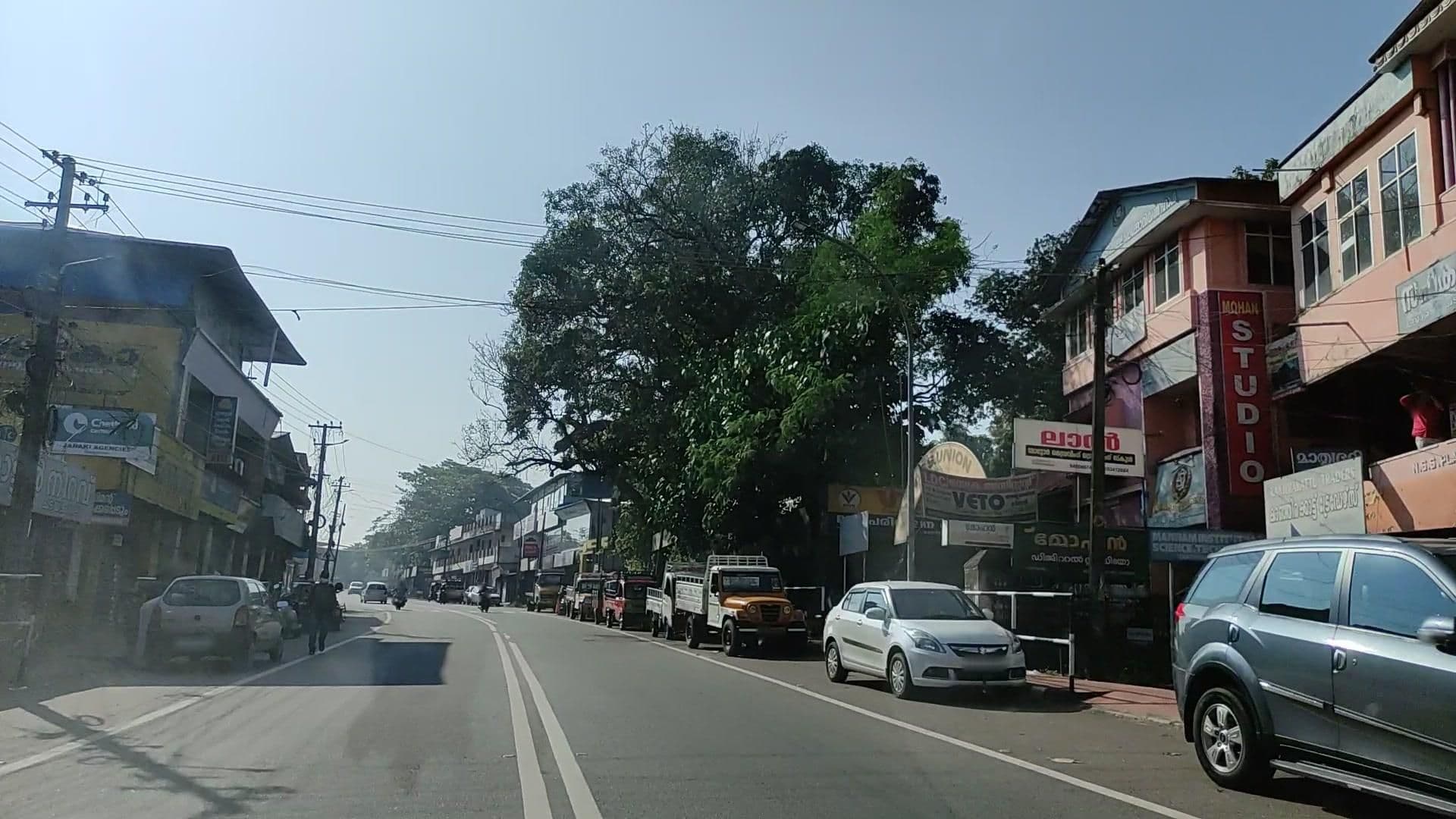 Street view near Hotel Nirav, Adichānallūr — © V15 (CC BY-SA · Mapillary)