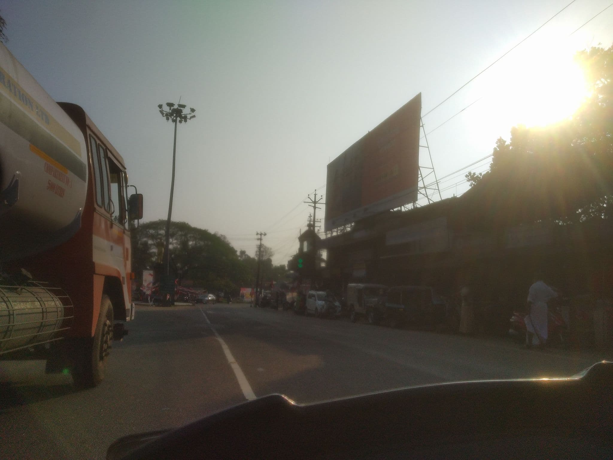 Street view near Raju Fast Food, Vaikam — © jothishbabu (CC BY-SA · Mapillary)