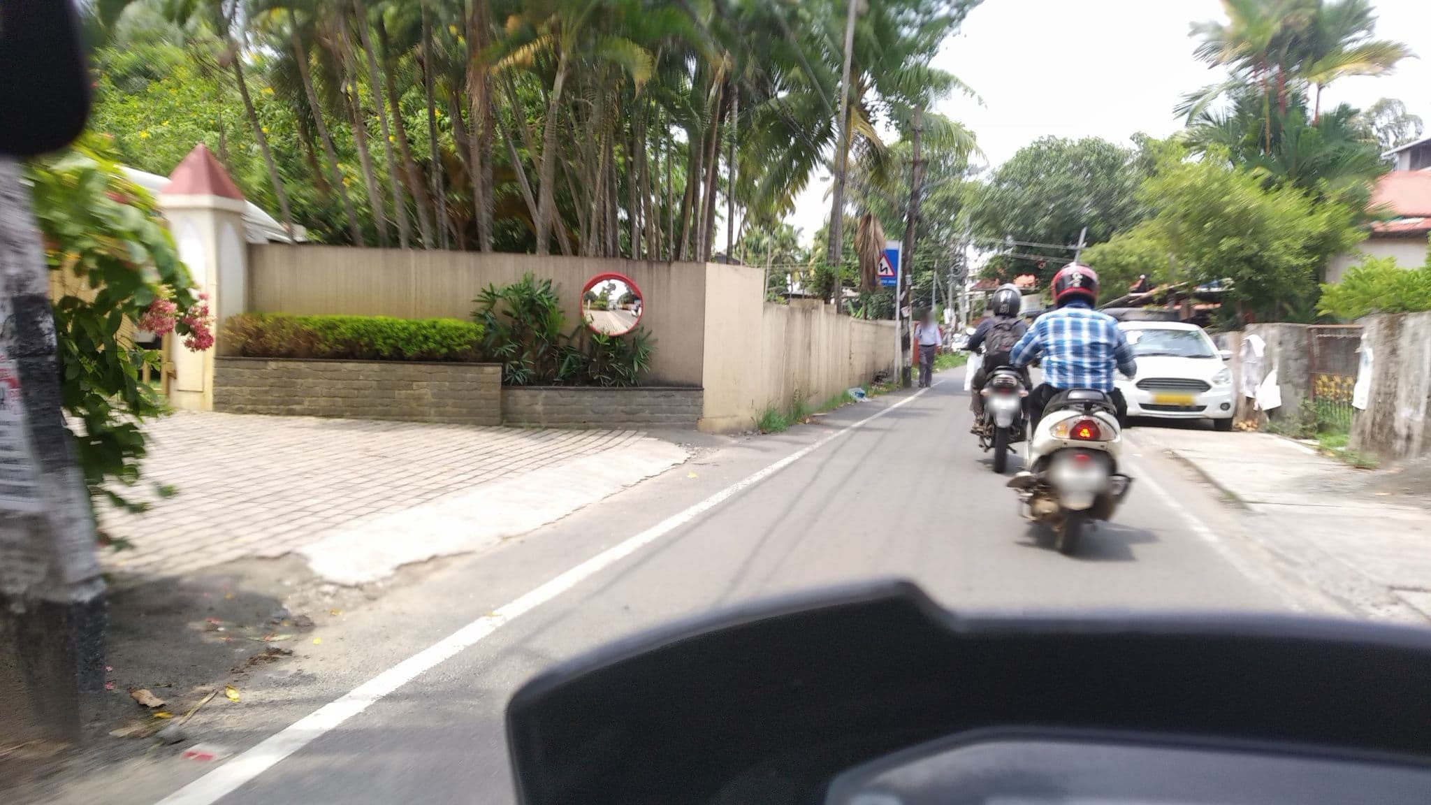 Street view near Happy Nest PG - Gents Hostel, Vazhakkala — © jothishbabu (CC BY-SA · Mapillary)