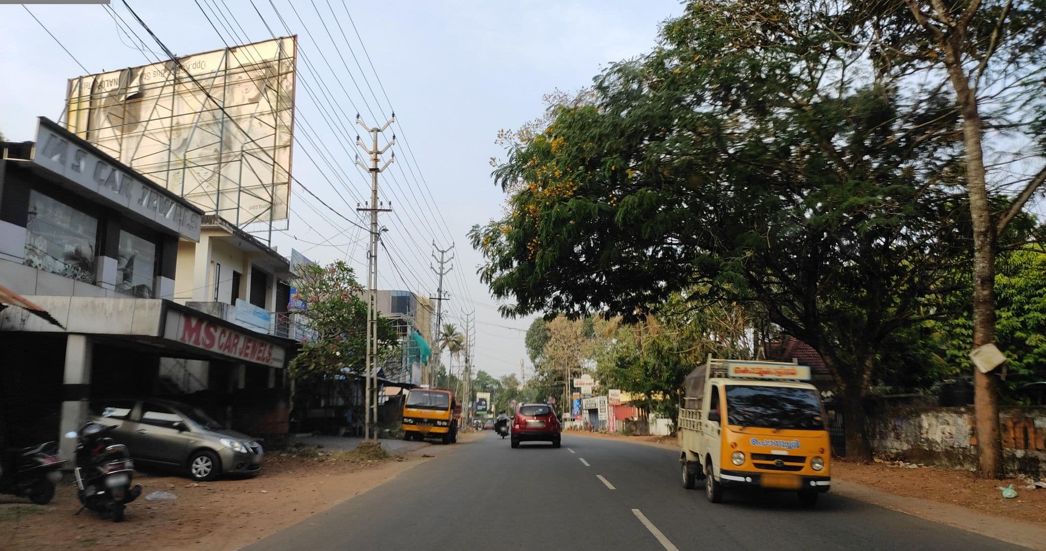 Street view near Akshaya, Thodiyoor — © V15 (CC BY-SA · Mapillary)