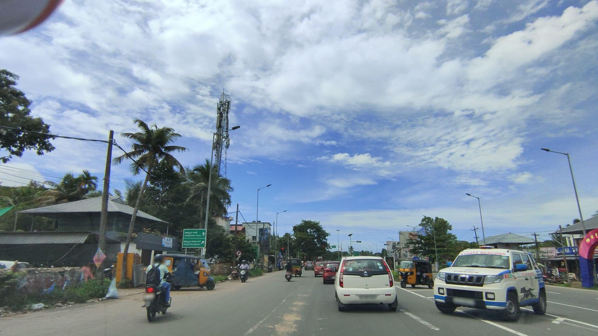 Street view near Riveroaks (Rooms), Pathirappally — © V15 (CC BY-SA · Mapillary)