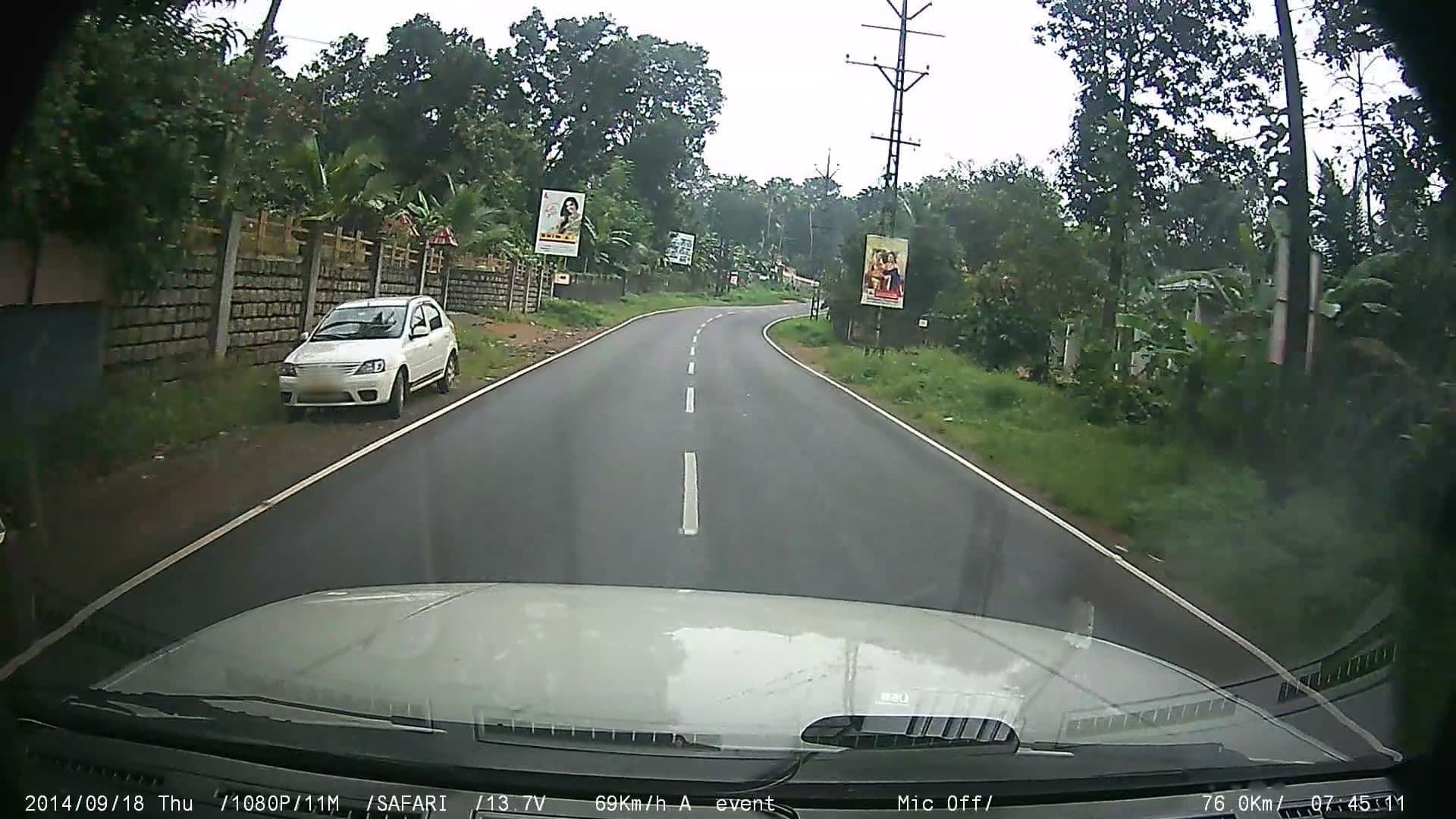 Street view near Hotel Amalu, Panachikkad — © johnichan (CC BY-SA · Mapillary)