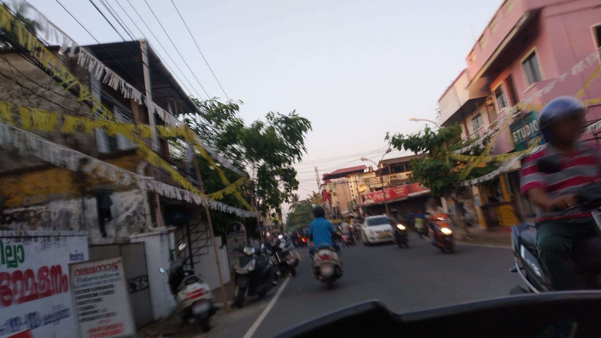 Street view near Hotel Pee pee, Kochi — © jothishbabu (CC BY-SA · Mapillary)