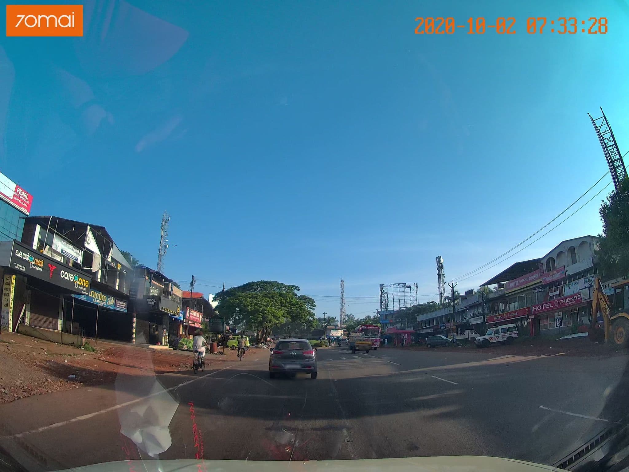 Street view near hotel gujarathi dhaba, Abdu Rahiman Nagar — © johnichan (CC BY-SA · Mapillary)