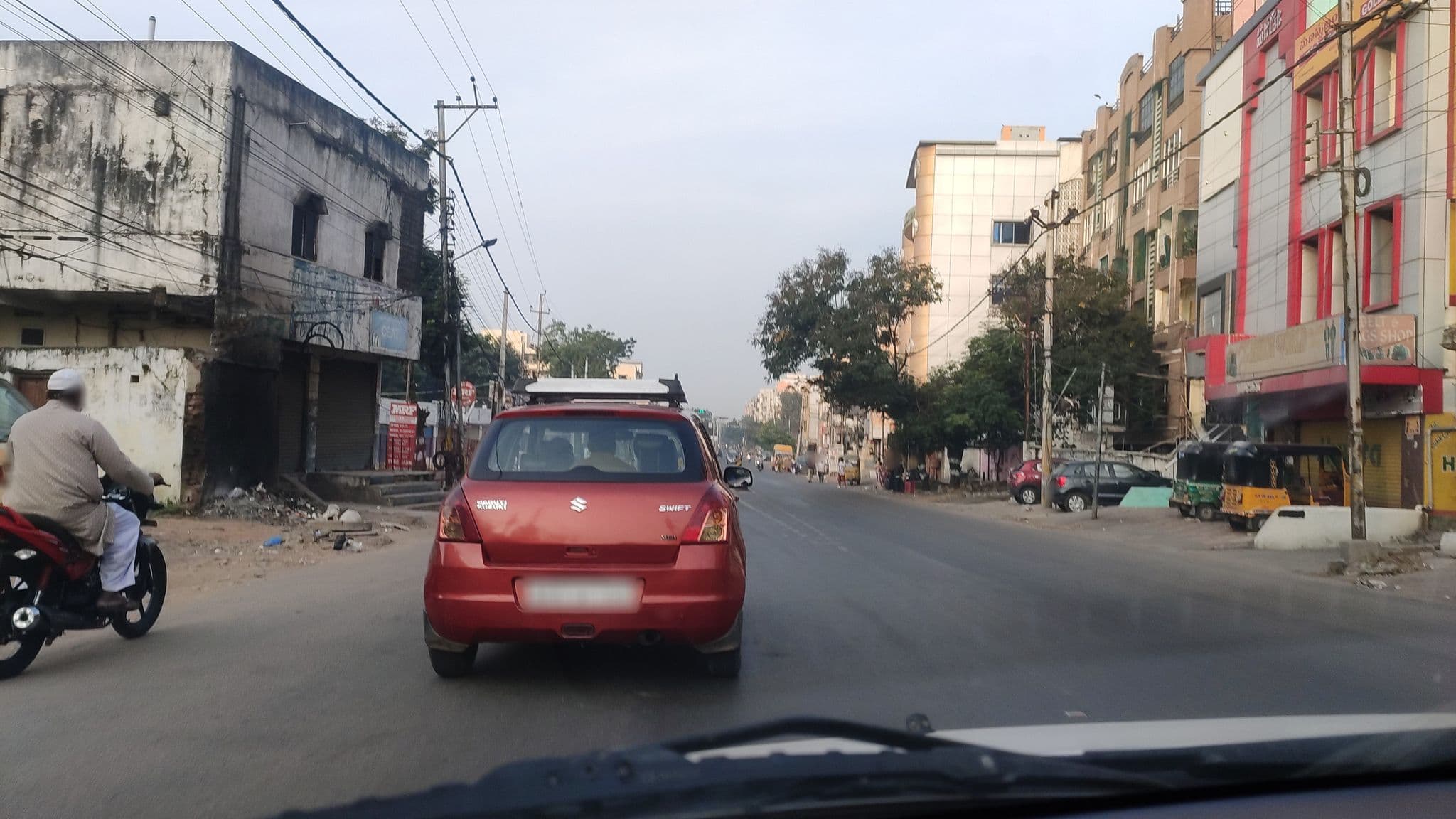 Street view near Sherton hotel, Osmania University — © devikadevi (CC BY-SA · Mapillary)