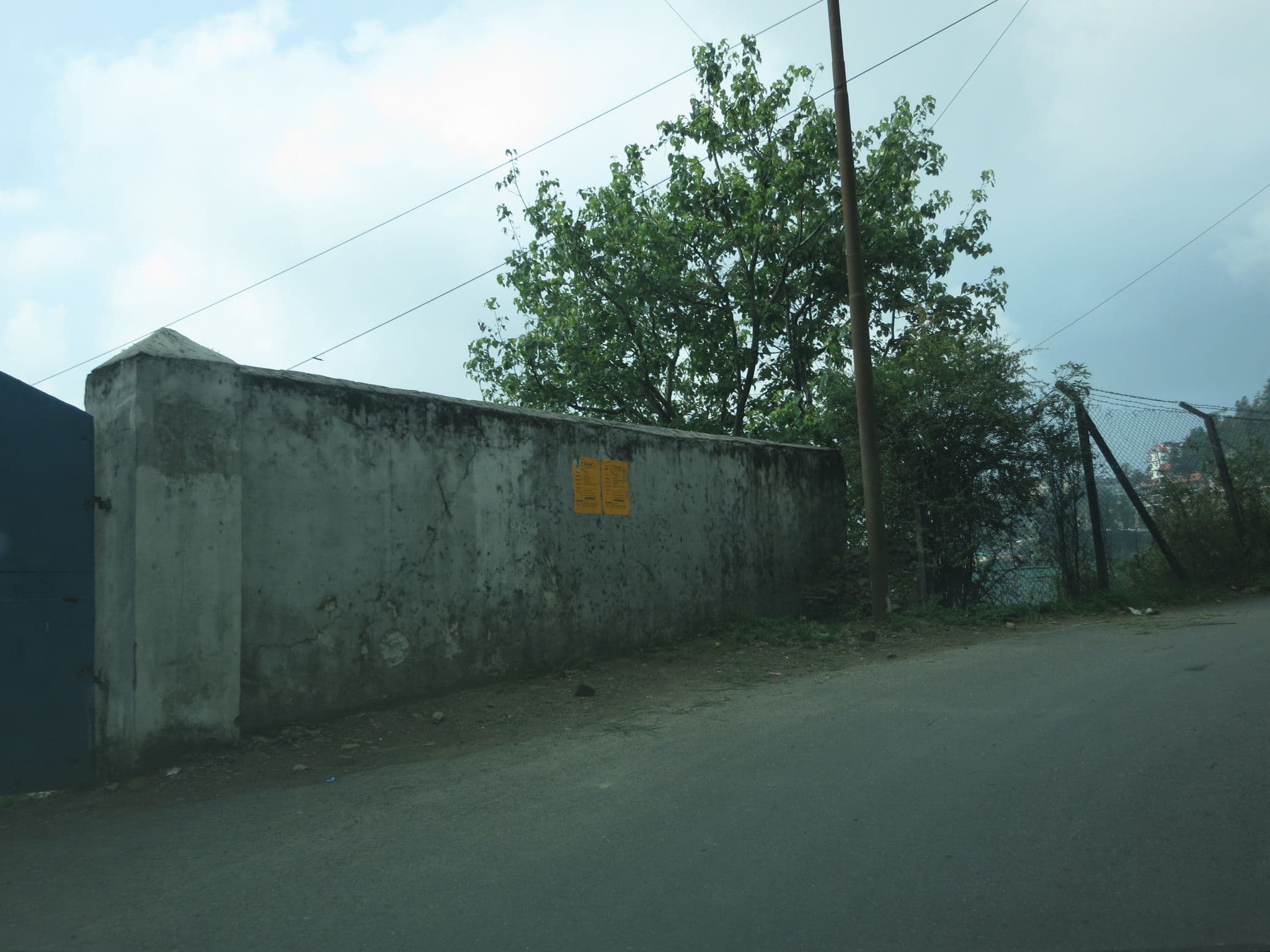 Street view near Oak Cottage, Jutogh — © lto (CC BY-SA · Mapillary)
