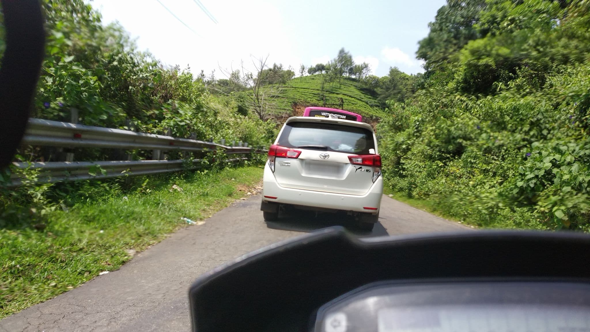Street view near Little Flower Farms, Erāttupetta — © jothishbabu (CC BY-SA · Mapillary)
