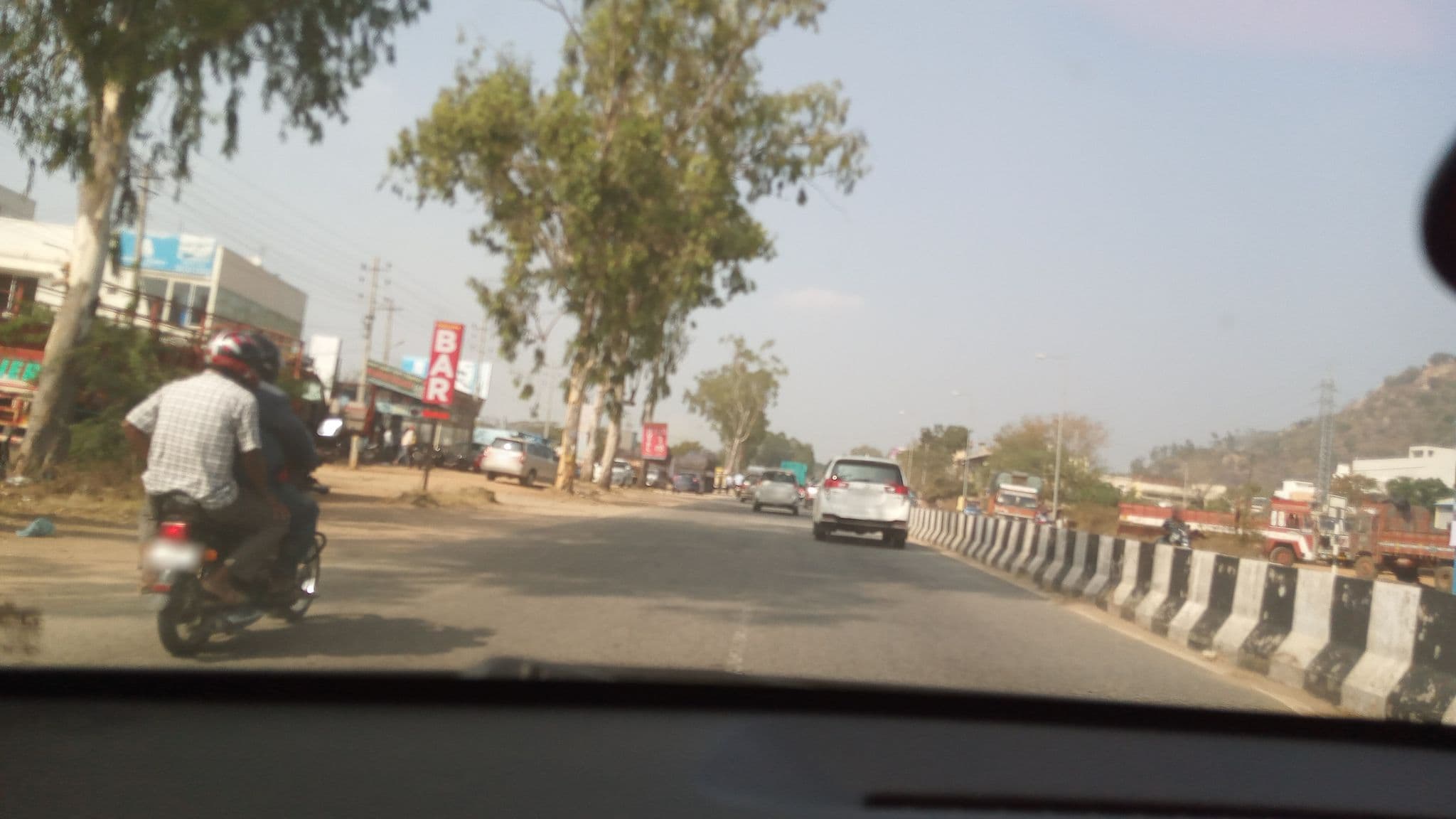 Street view near Hotel Amoggh Palace, Srirampura — © pradeepbv (CC BY-SA · Mapillary)