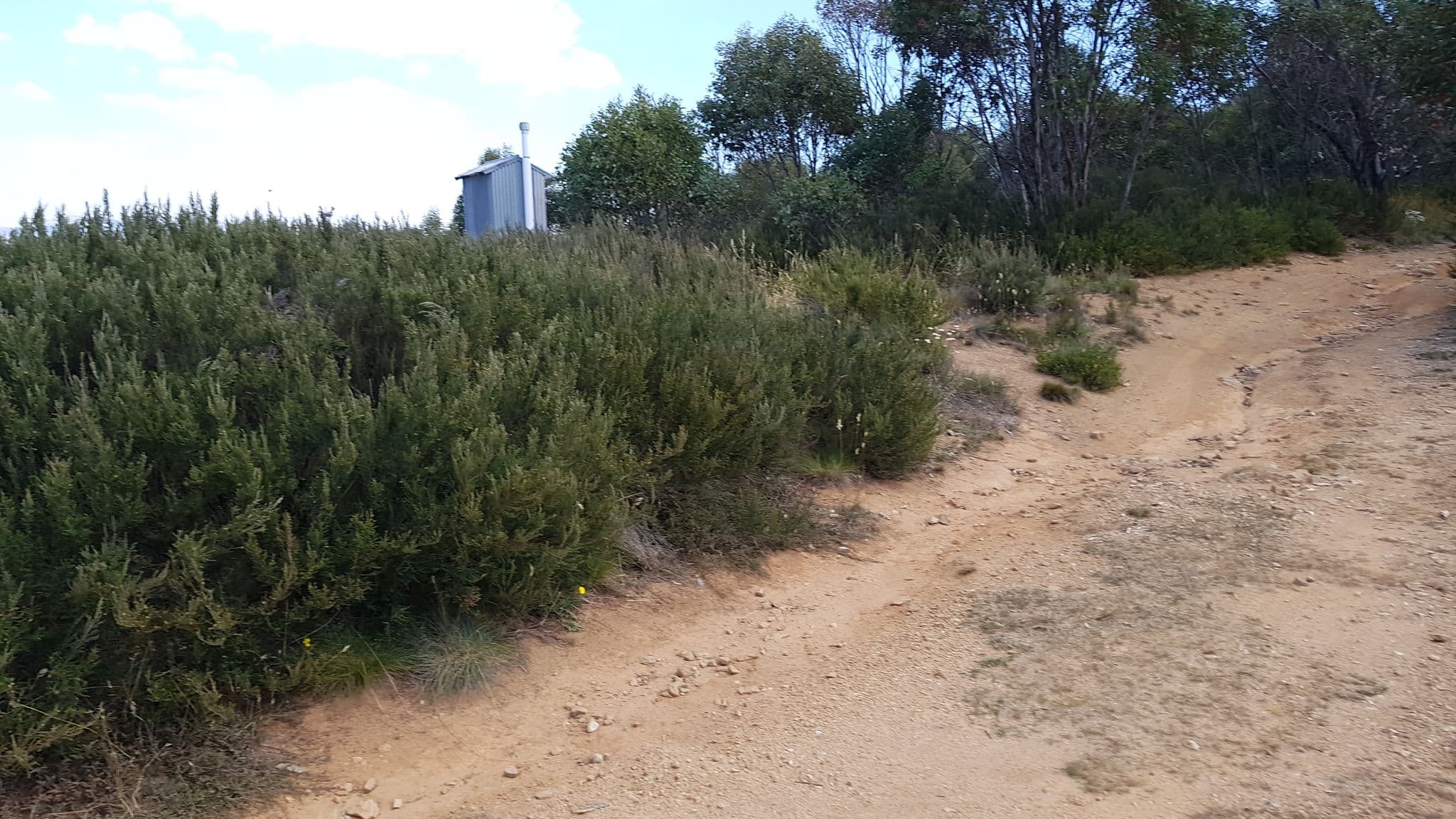 Street view near Round Mountain Hut, Kosciuszko National Park — © donaldg (CC BY-SA · Mapillary)