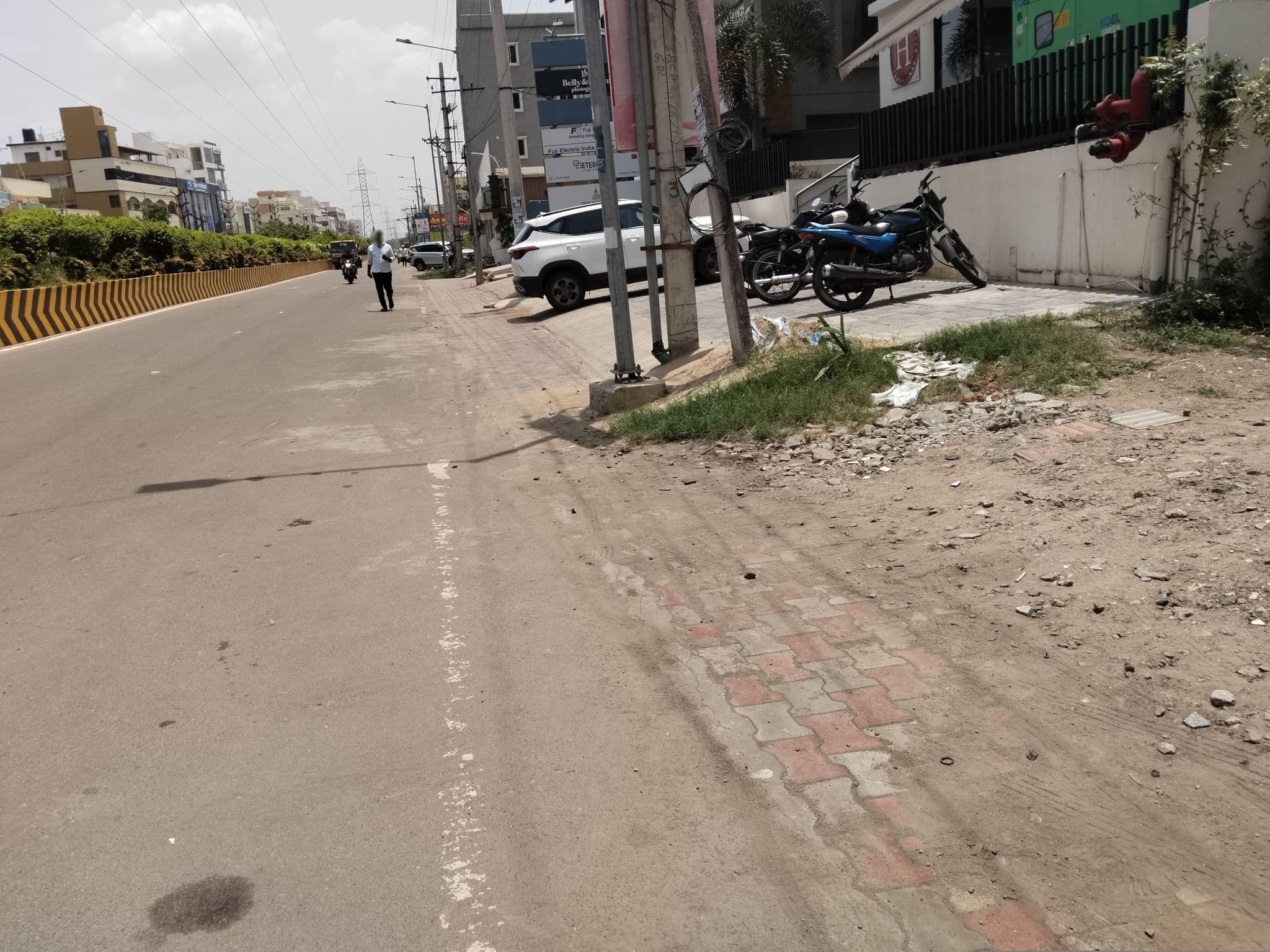 Street view near Hotel H, Rāmavarappādu — © Deepika_3 (CC BY-SA · Mapillary)