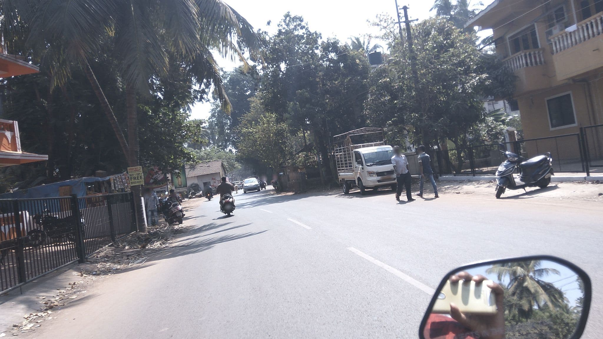 Street view near Joie do mar, Calangute — © natarajakaveeti (CC BY-SA · Mapillary)