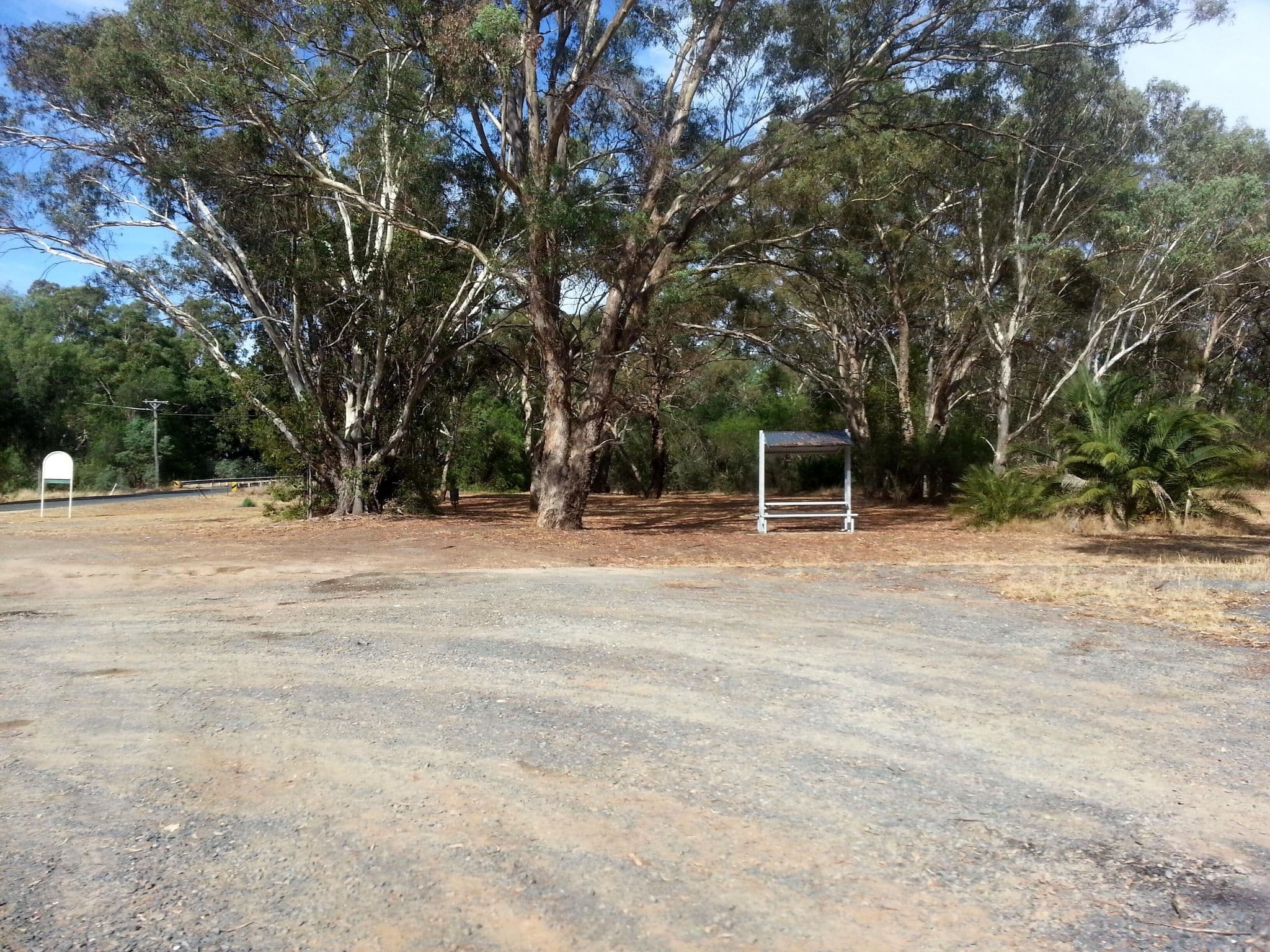 Street view near Billabong Creek, Henty — © bob3bob3 (CC BY-SA · Mapillary)