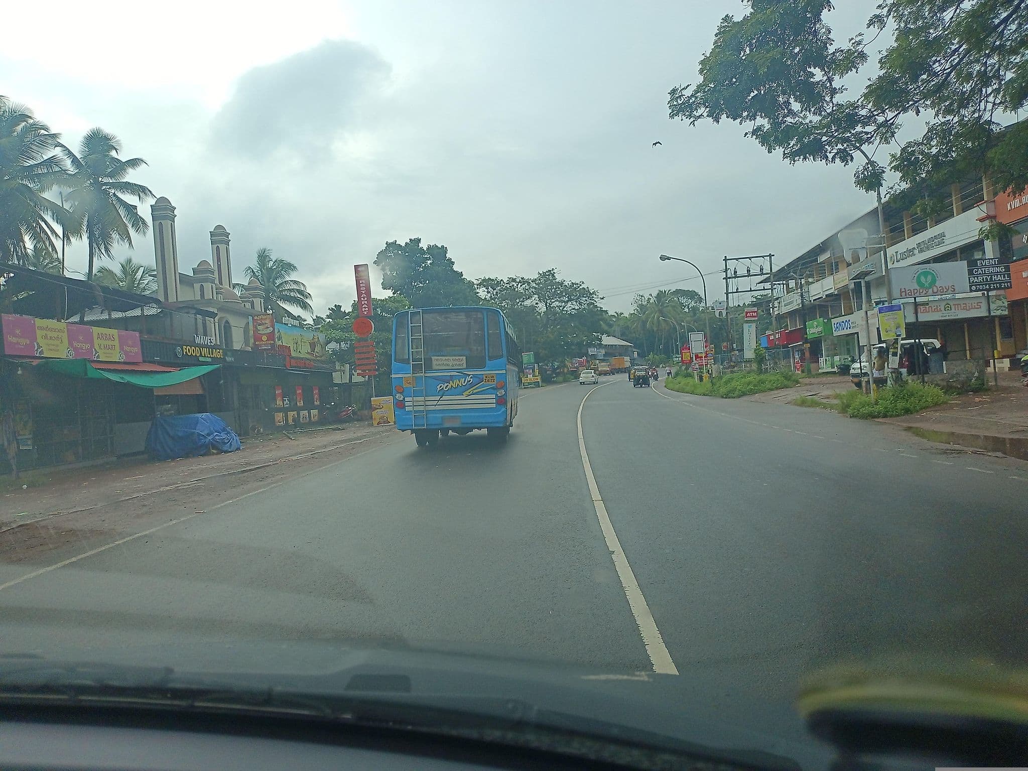 Street view near Happy days valayamkulam, Ālankōd — © gnoeee (CC BY-SA · Mapillary)