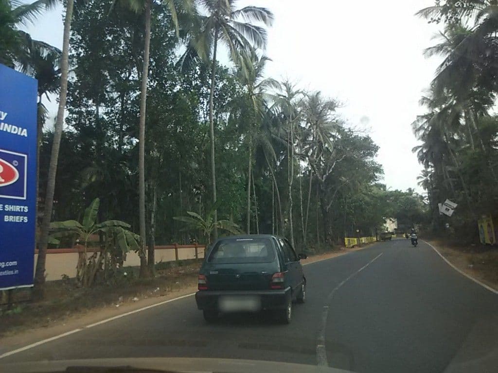Street view near Aashans Takeaway, Naduvannūr — © sunish (CC BY-SA · Mapillary)
