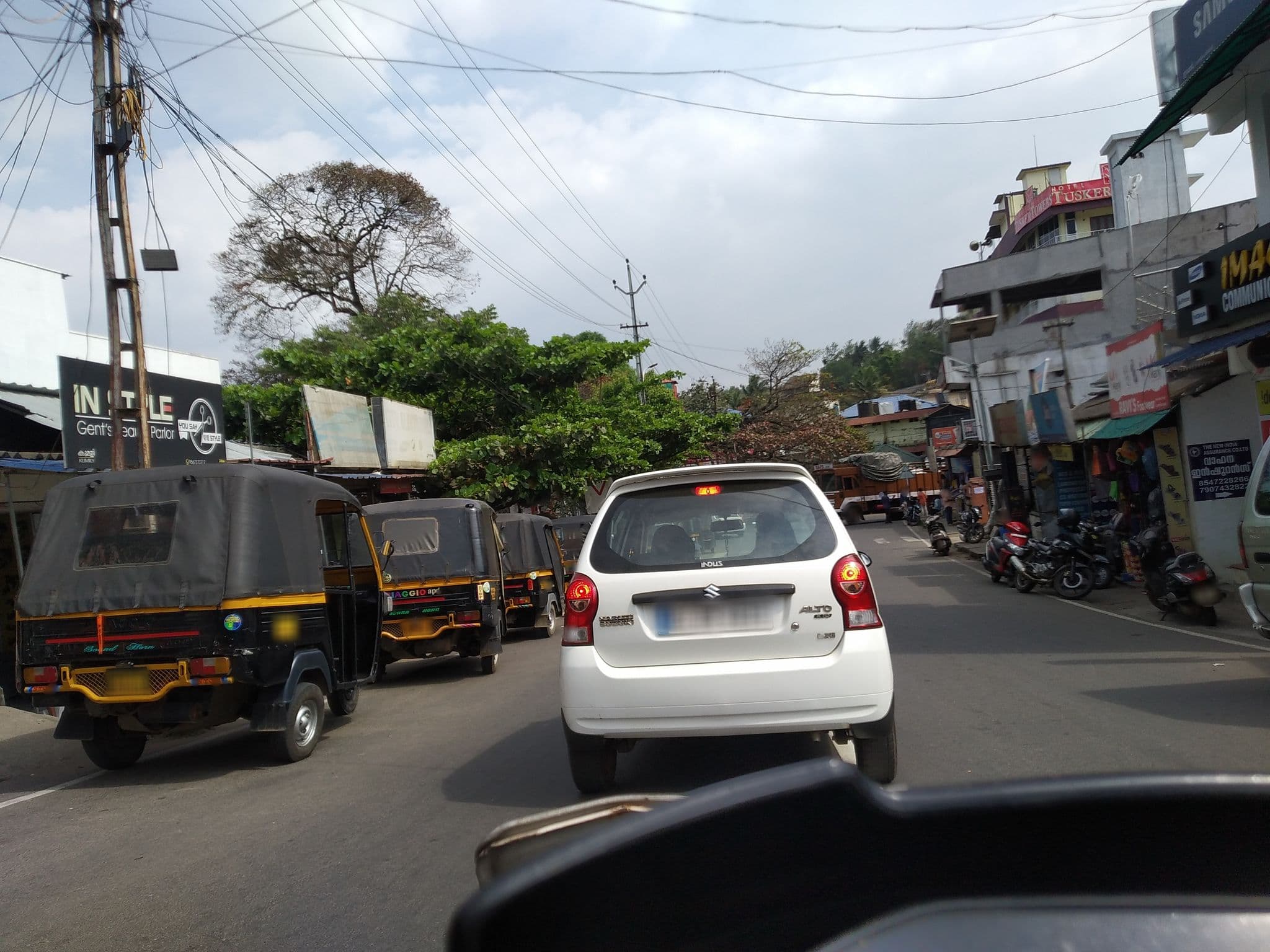Street view near Thaduthukayil Residency, Cumbum — © jothishbabu (CC BY-SA · Mapillary)