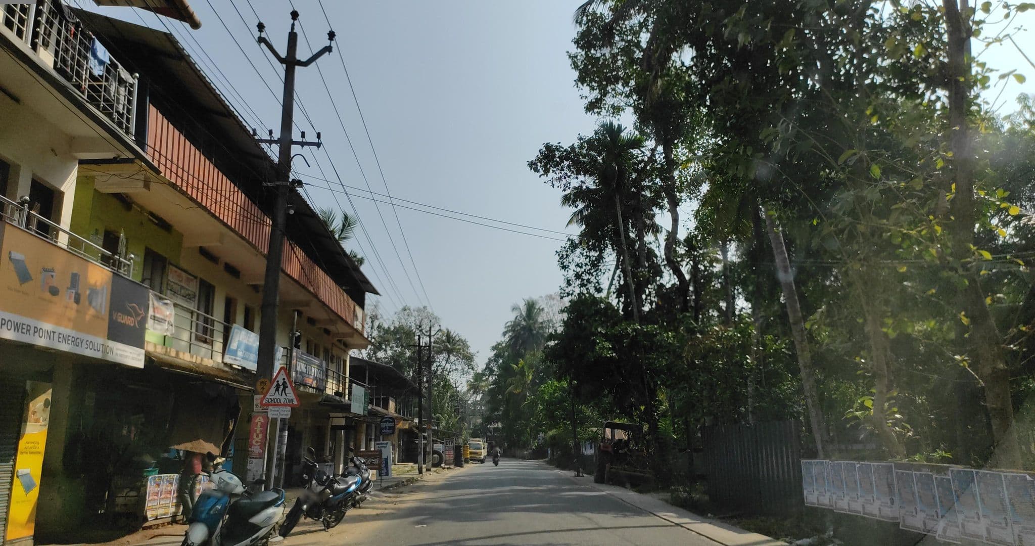 Street view near Puthenpurakkal Lodge, Kalleribhāgam — © V15 (CC BY-SA · Mapillary)