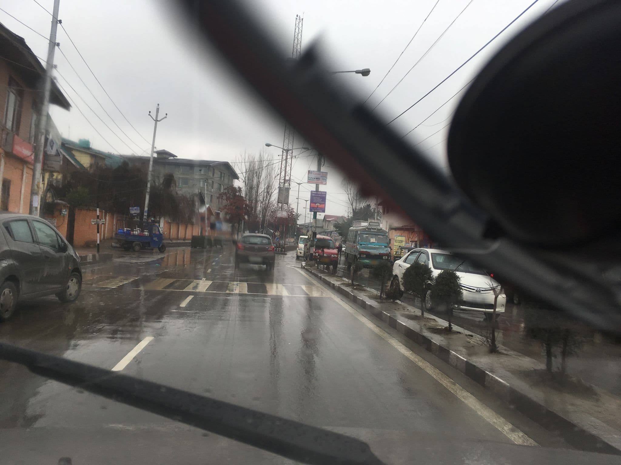 Street view near Hotel Deewan Khan, Krālapur — © seismoguy (CC BY-SA · Mapillary)