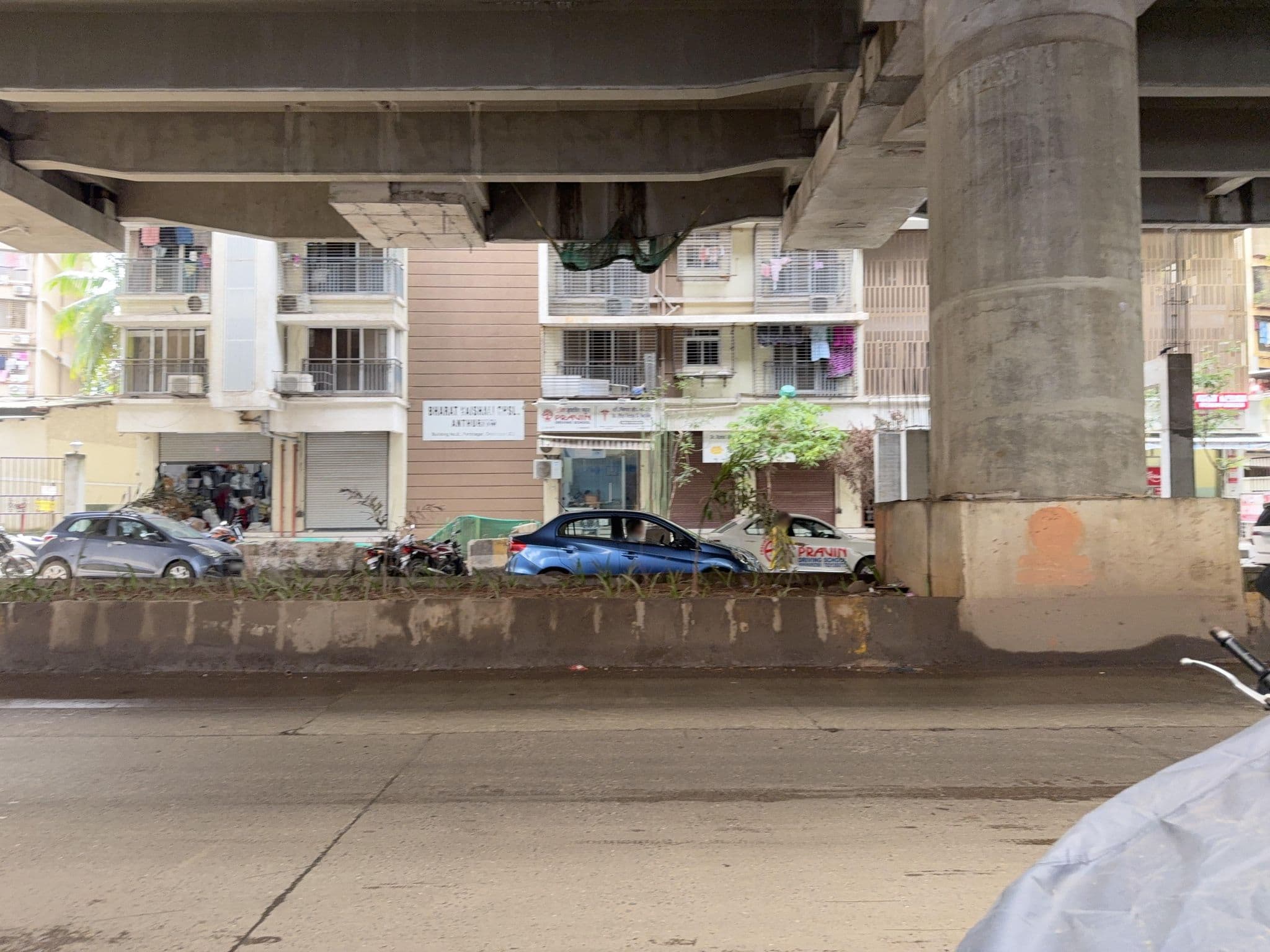 Street view near Pant Nagar Station, Mumbai — © RitikaMarawar (CC BY-SA · Mapillary)
