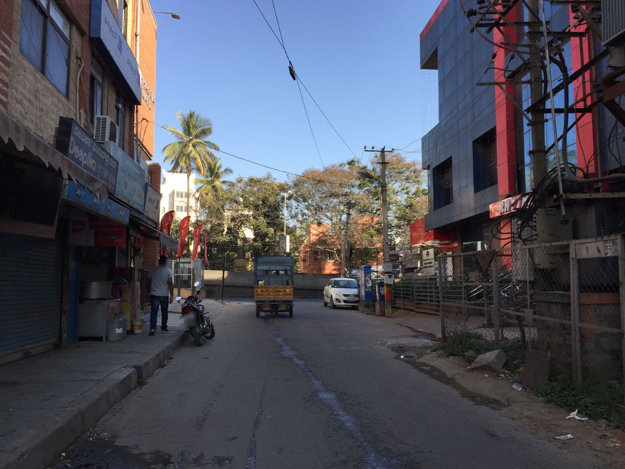 Street view near Octave Hotel, Bengaluru — © richlv (CC BY-SA · Mapillary)