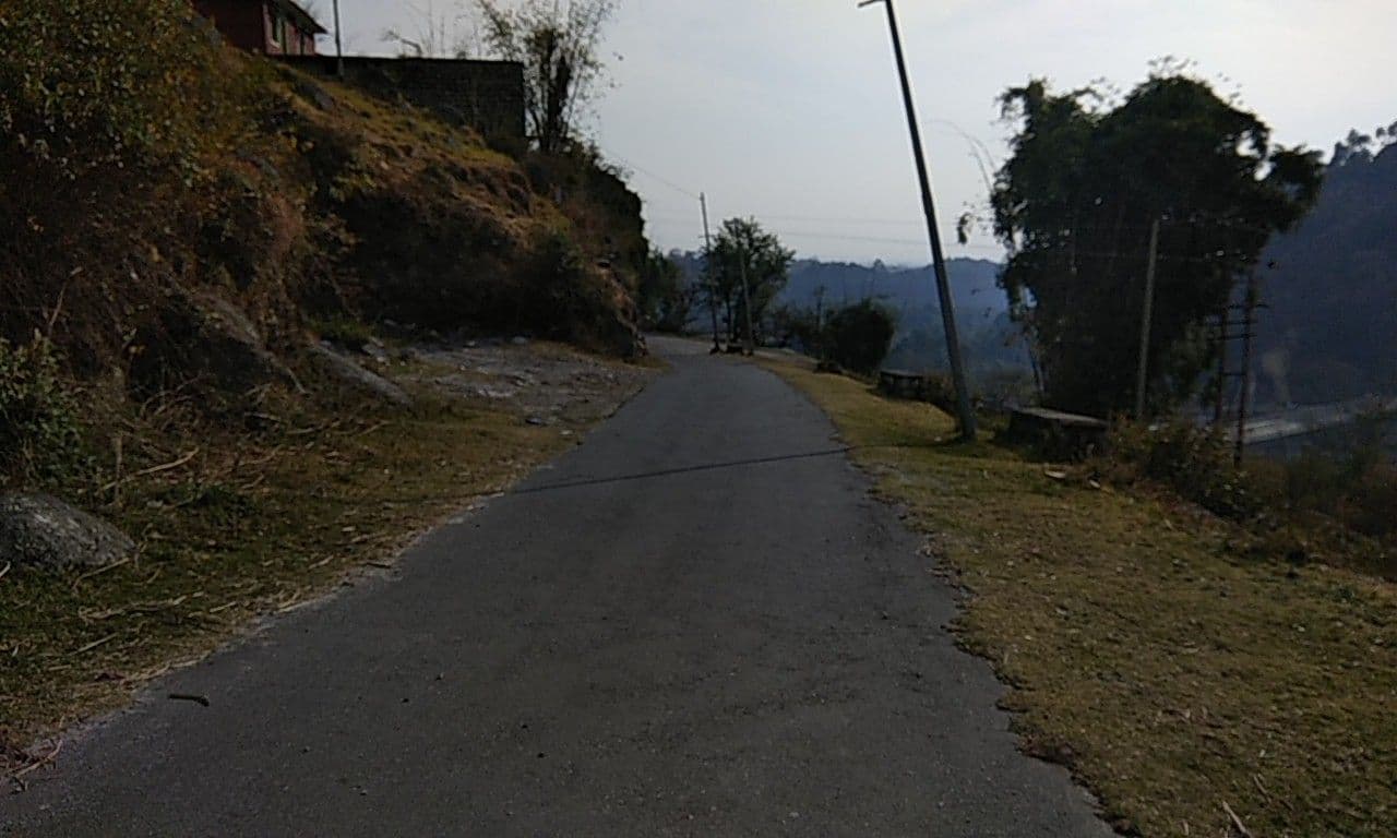 Street view near goStops Palampur, Pālampur — © bholekibhasam (CC BY-SA · Mapillary)
