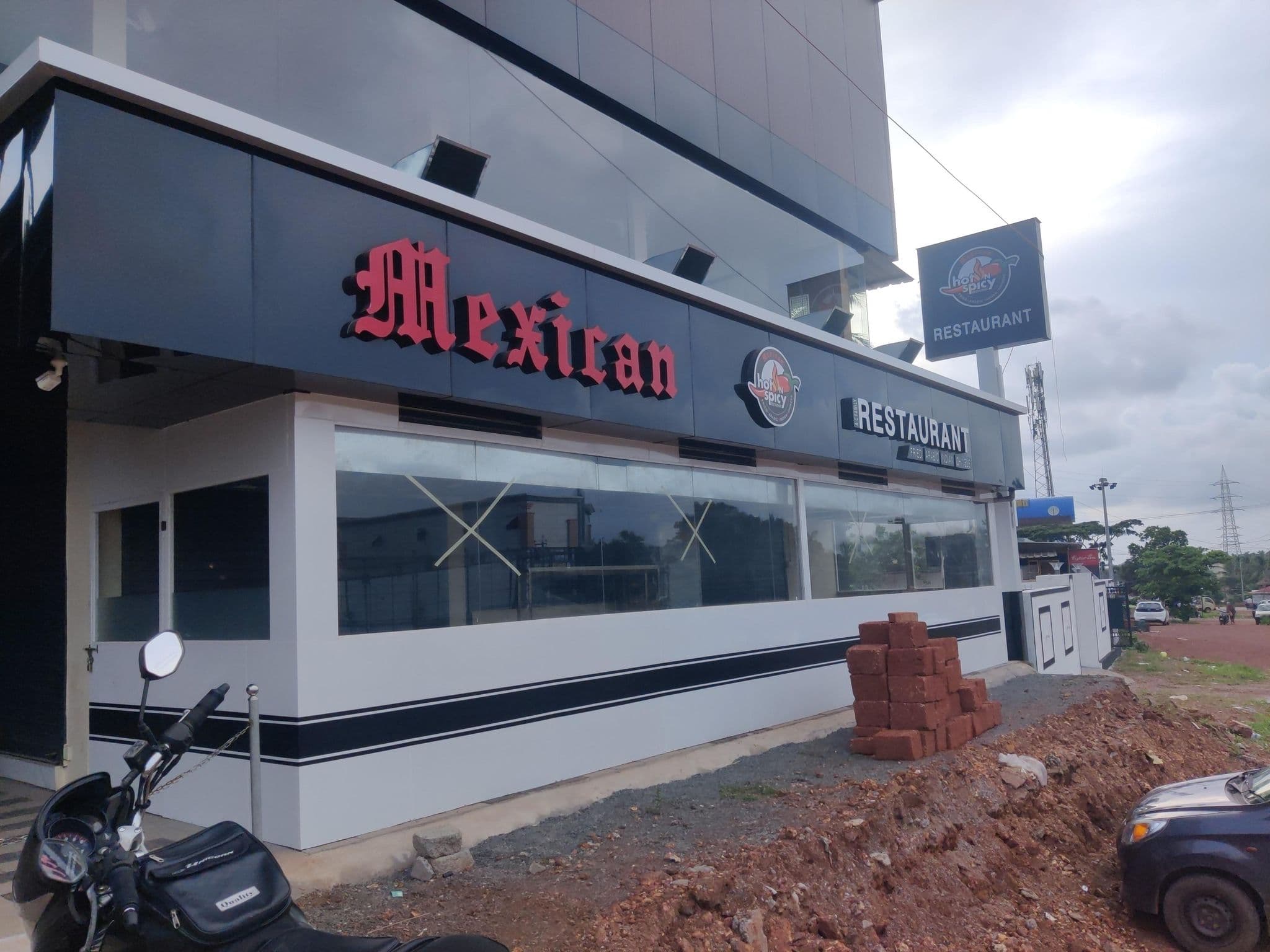 Street view near mexican, Bāre — © Hrigwedh (CC BY-SA · Mapillary)