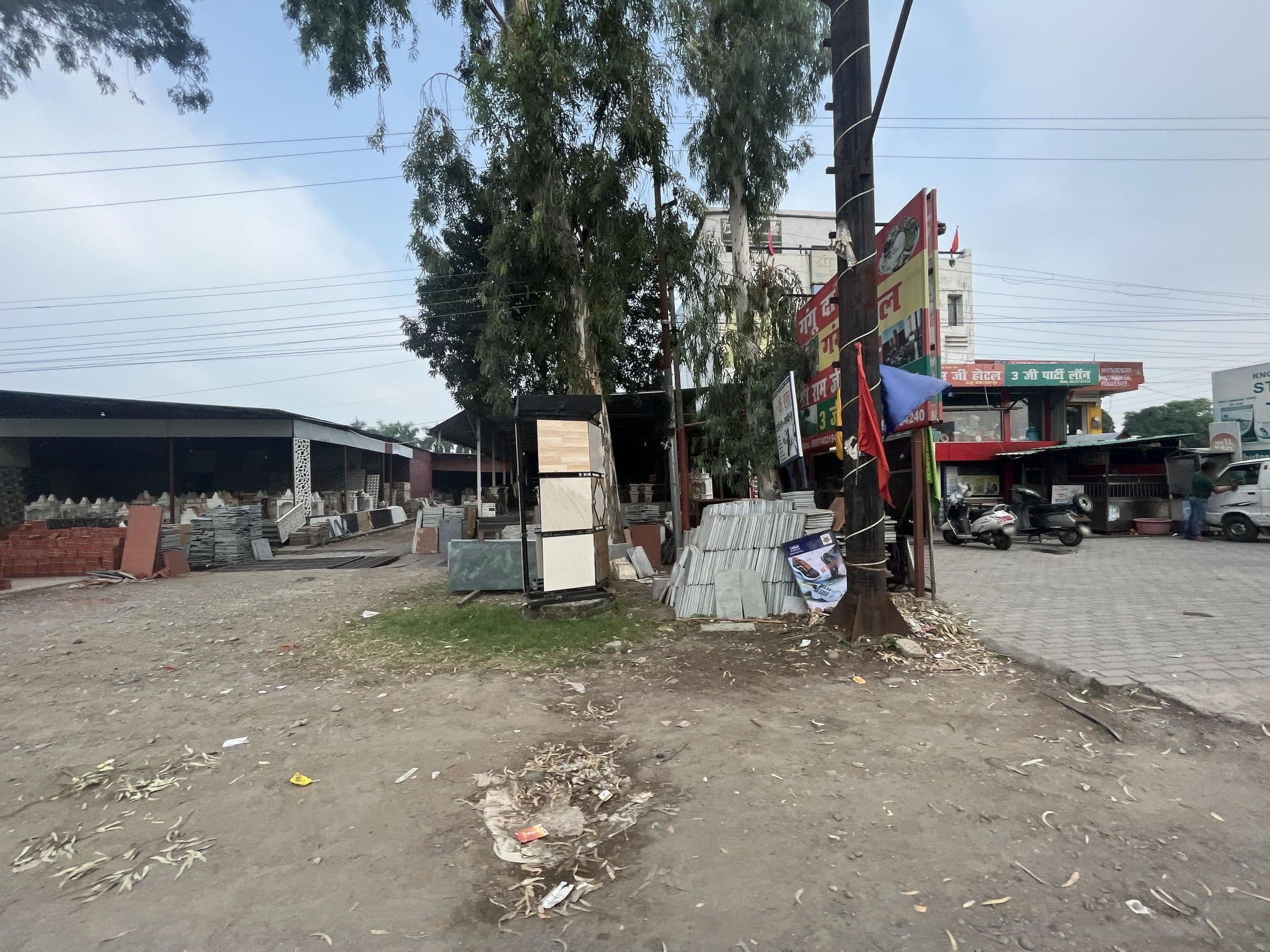 Street view near Hotel canta, Haldwani — © manvardhan (CC BY-SA · Mapillary)