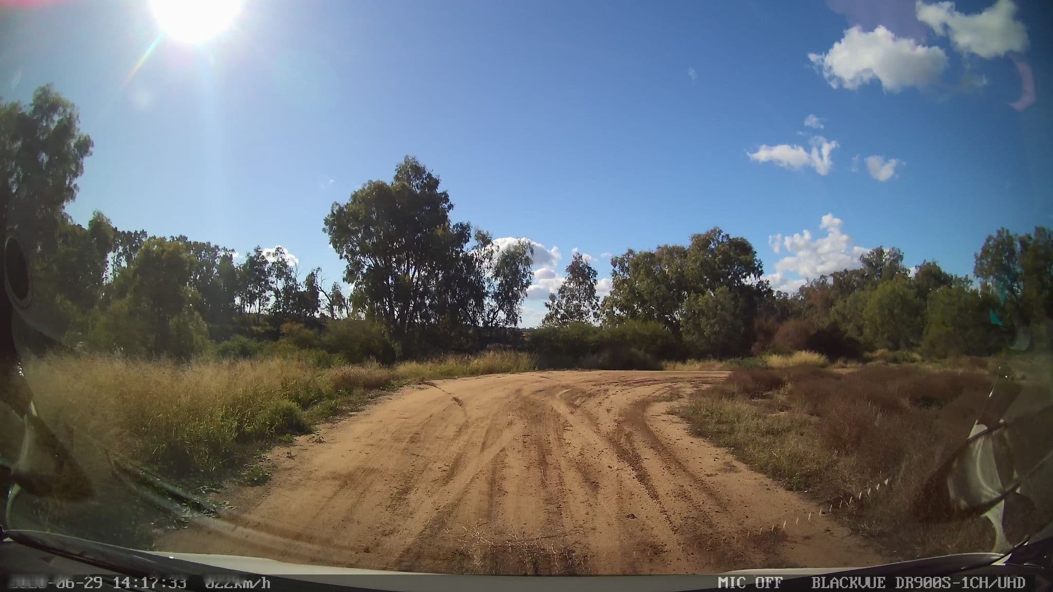 Street view near Tareelaroi Weir, Moree — © bob3bob3 (CC BY-SA · Mapillary)