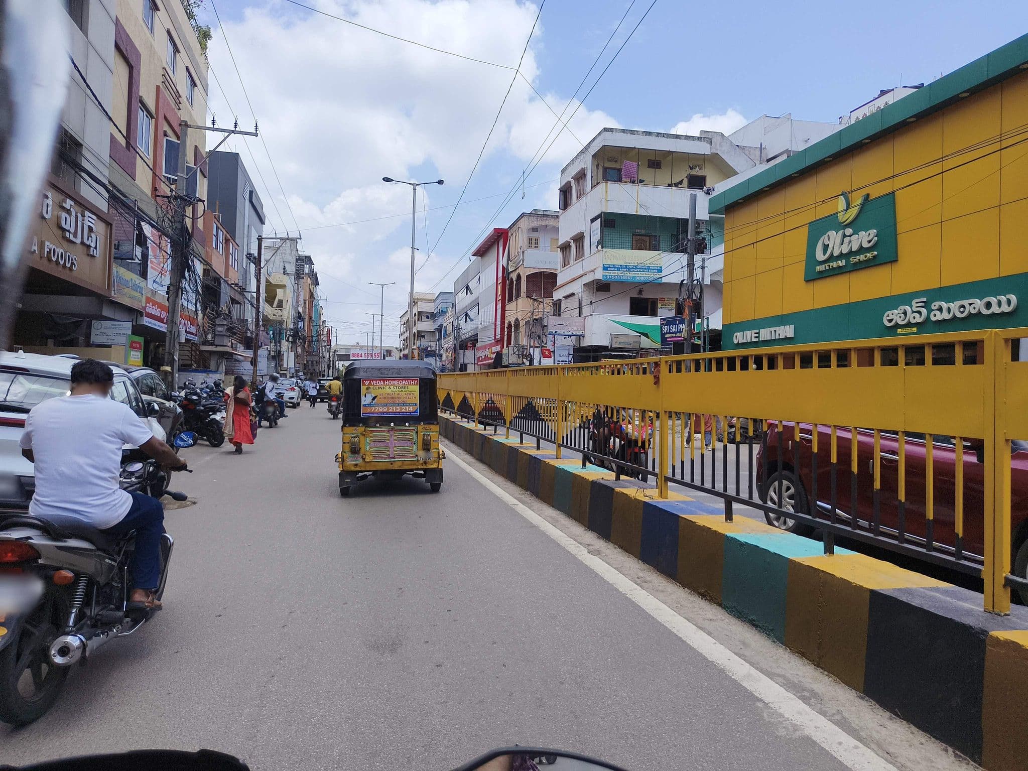 Street view near Abhi tiffins, Kukatpally — © Anjani123 (CC BY-SA · Mapillary)