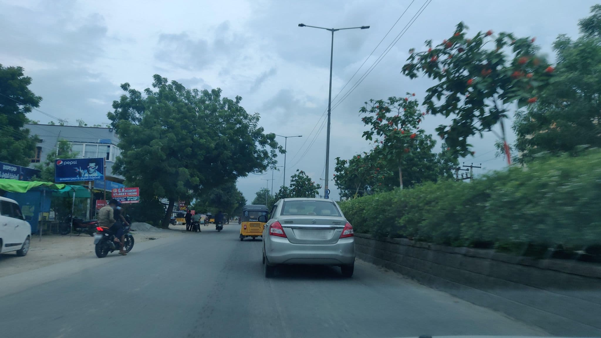 Street view near Kandala Dhaba, Madikonda, Kadipikonda — © srinivasganji (CC BY-SA · Mapillary)