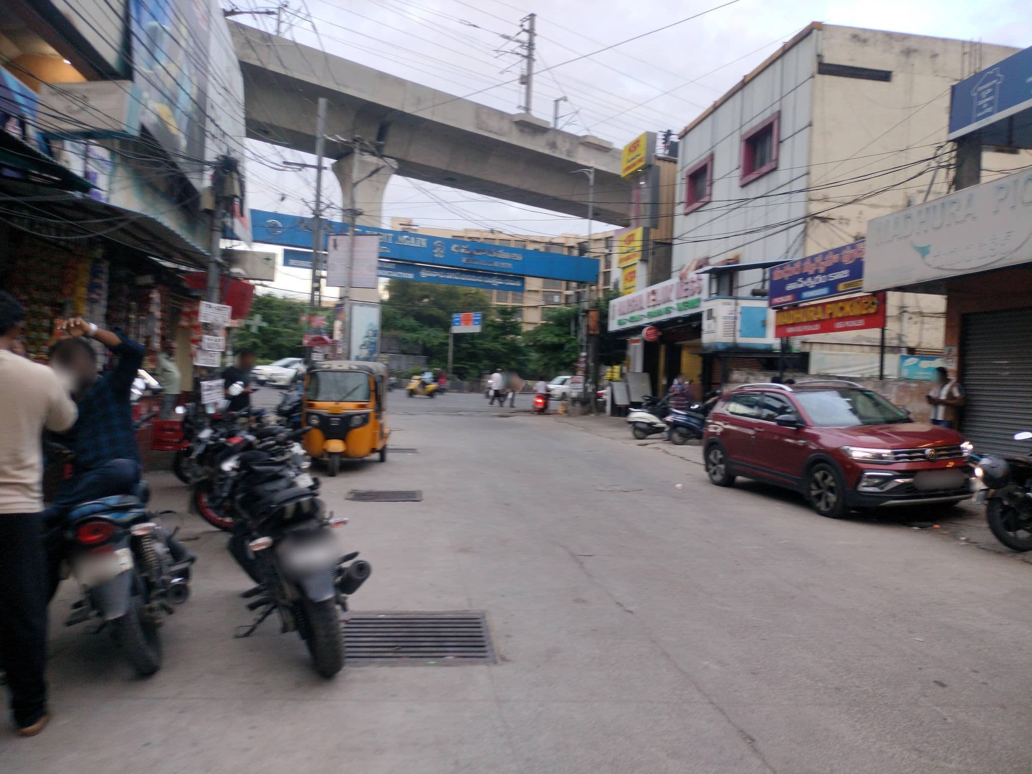 Street view near Hotel Harsha Mess, Rāniganj — © sridhar06 (CC BY-SA · Mapillary)