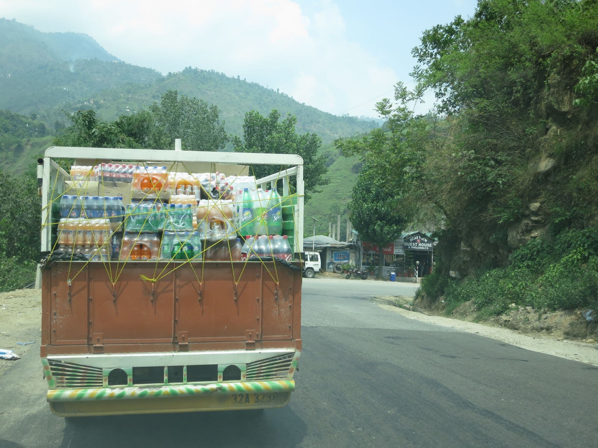Street view near Beas view, Pāndoh — © lto (CC BY-SA · Mapillary)