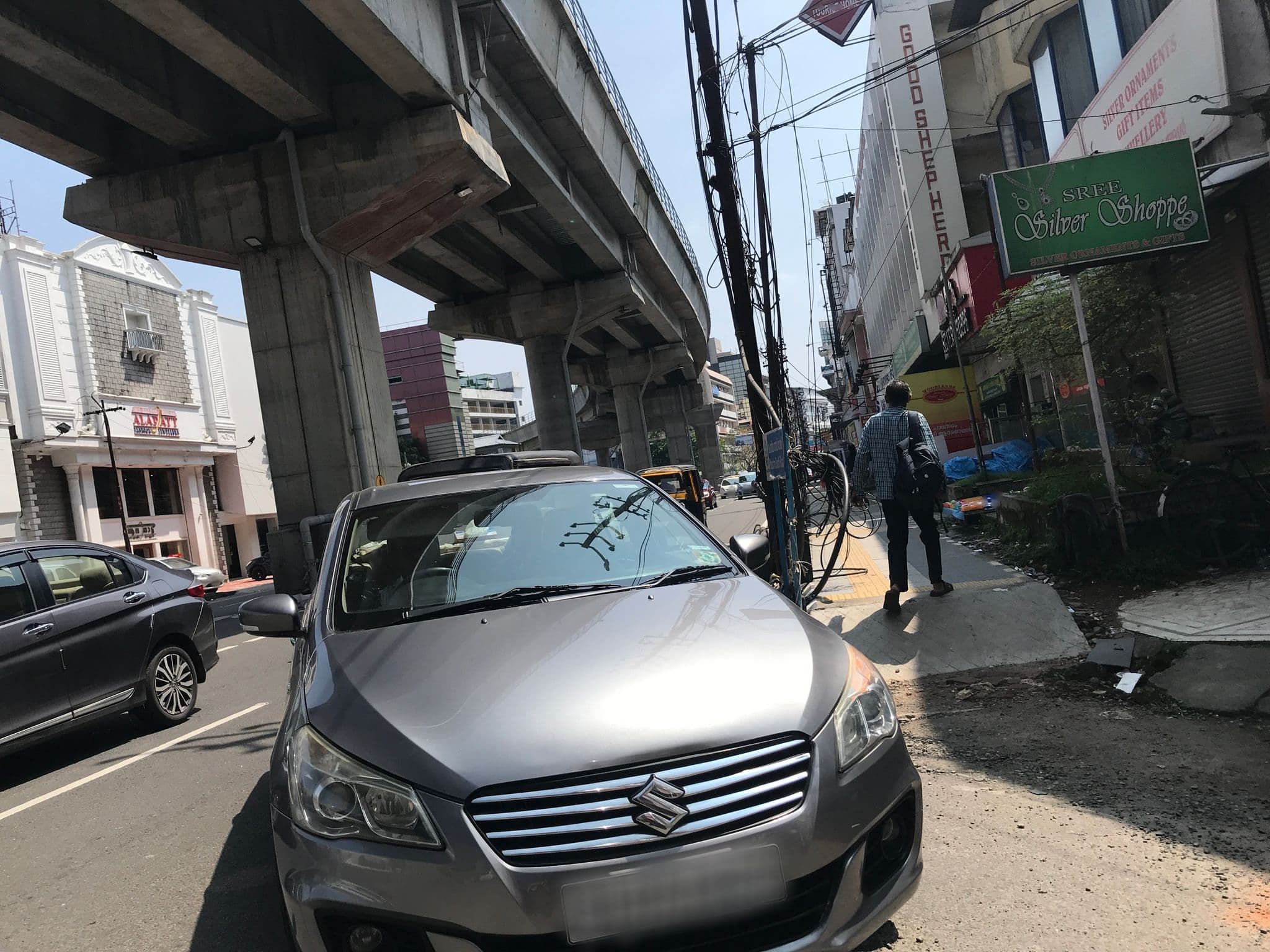 Street view near Good Shepherd Tourist Hone, Kanayannur