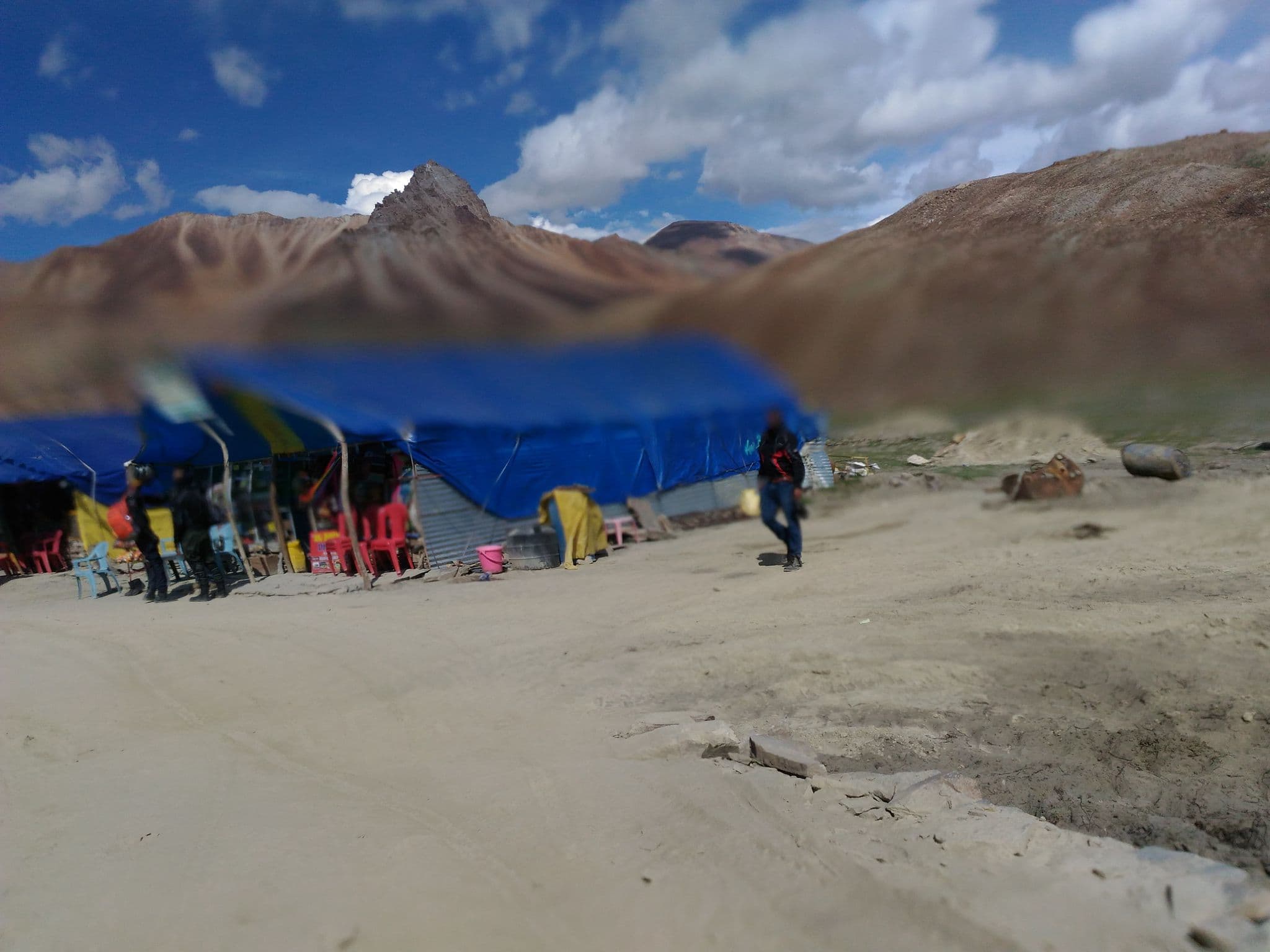 Street view near Dhaba (food and bed), Kyelang