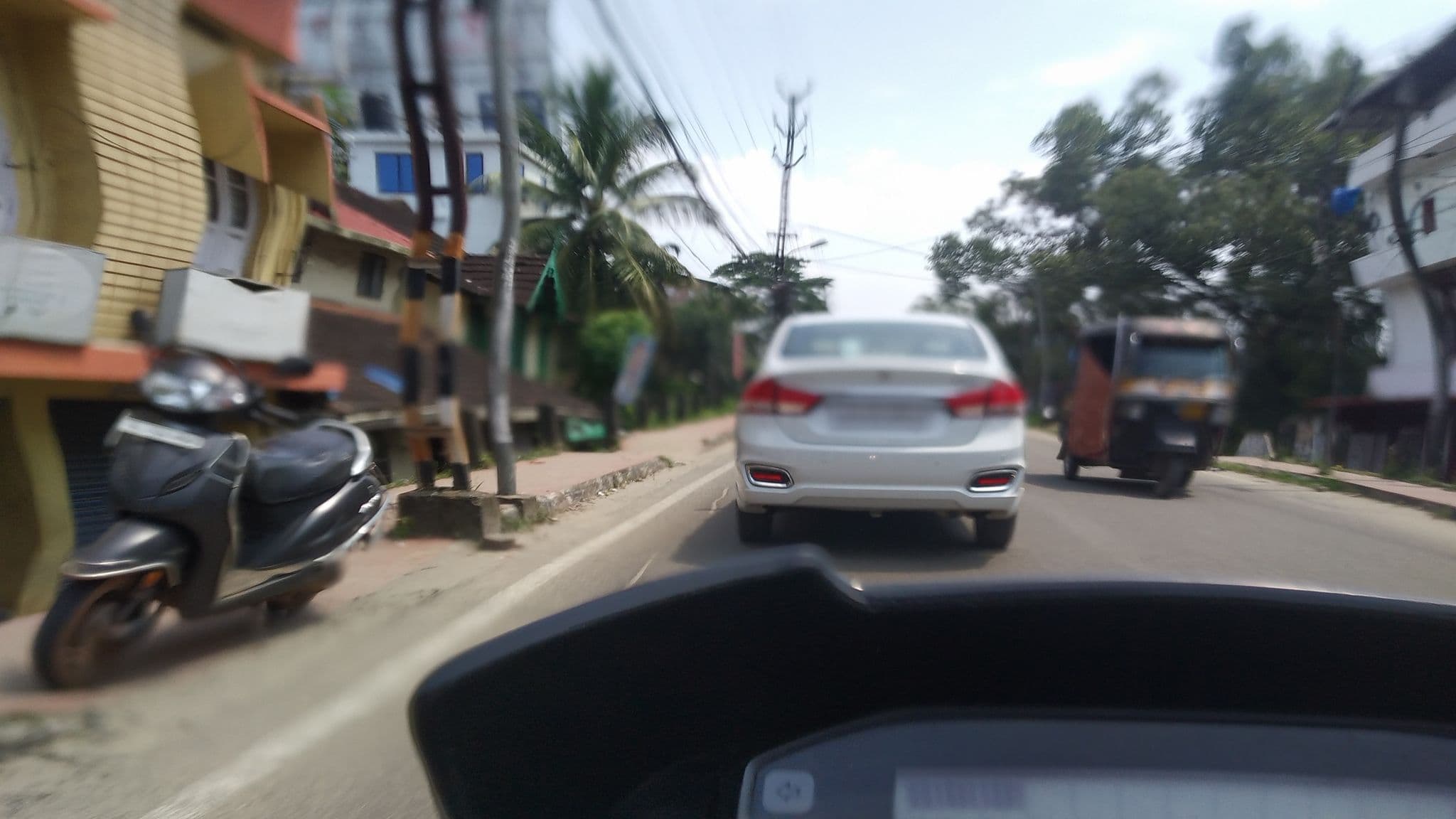 Street view near Palakappily Lodge, Maradu — © jothishbabu (CC BY-SA · Mapillary)