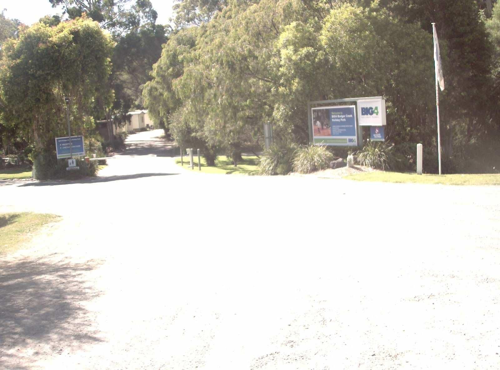 Street view near Yarra Valley Parklane Caravan Park, Badger Creek — © vicroads (CC BY-SA · Mapillary)