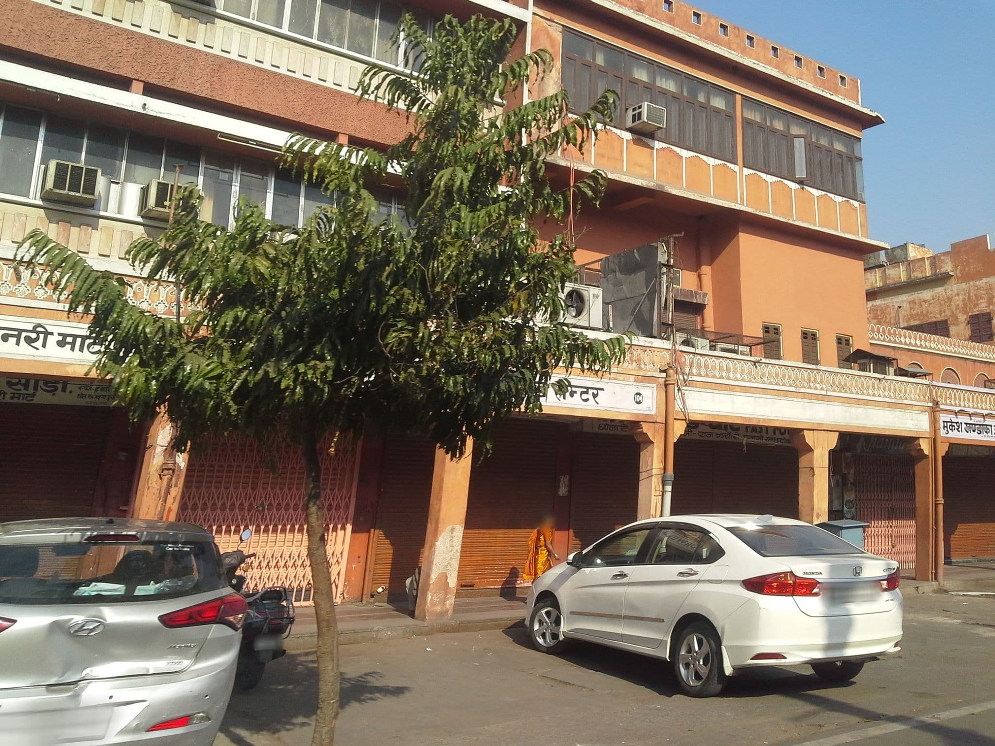 Street view near LMB Hotel, Jaipur