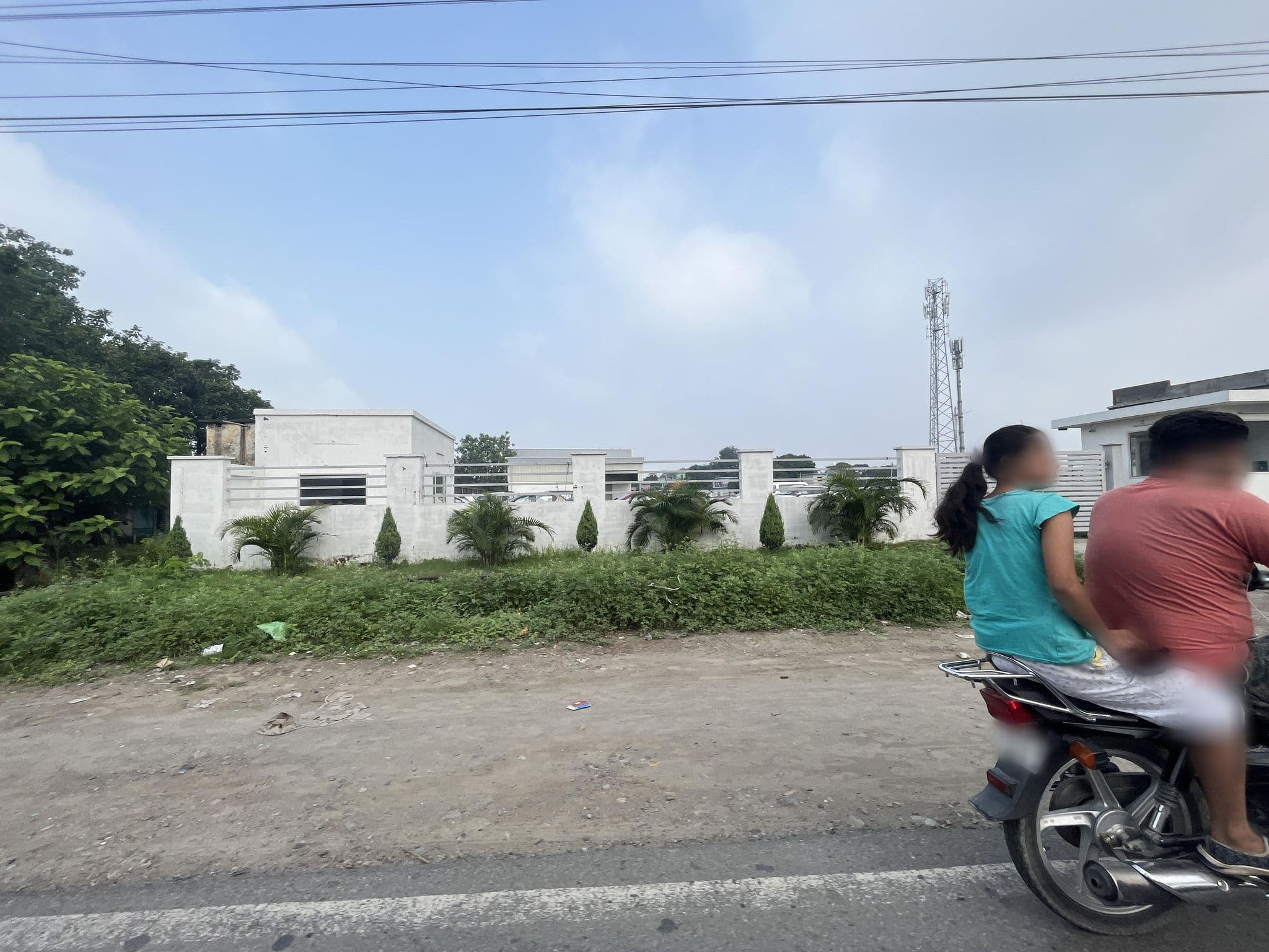 Street view near Virus Bistro, Haldwani — © manvardhan (CC BY-SA · Mapillary)