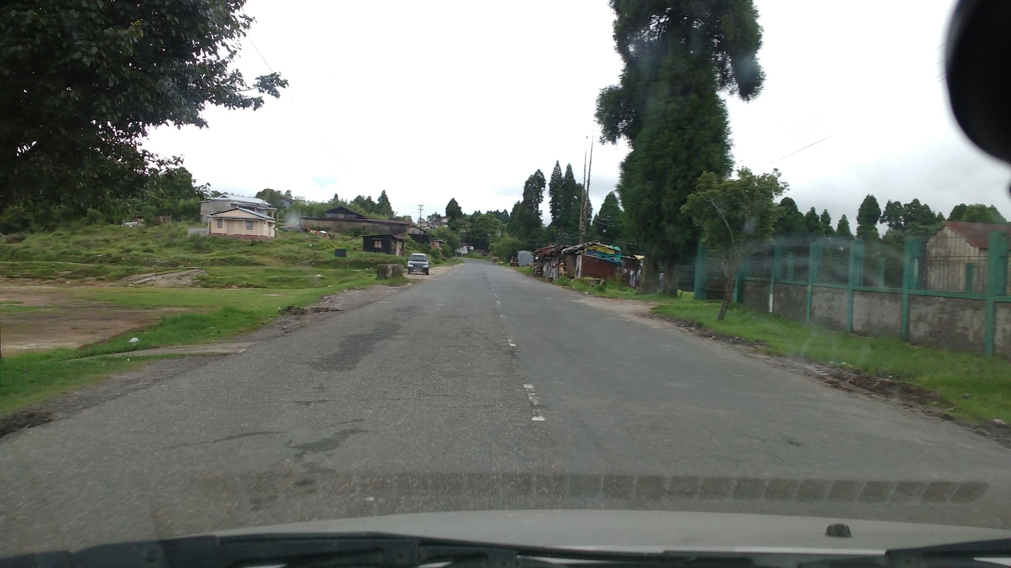 Street view near Moonlight, Nongumlong — © yogi (CC BY-SA · Mapillary)