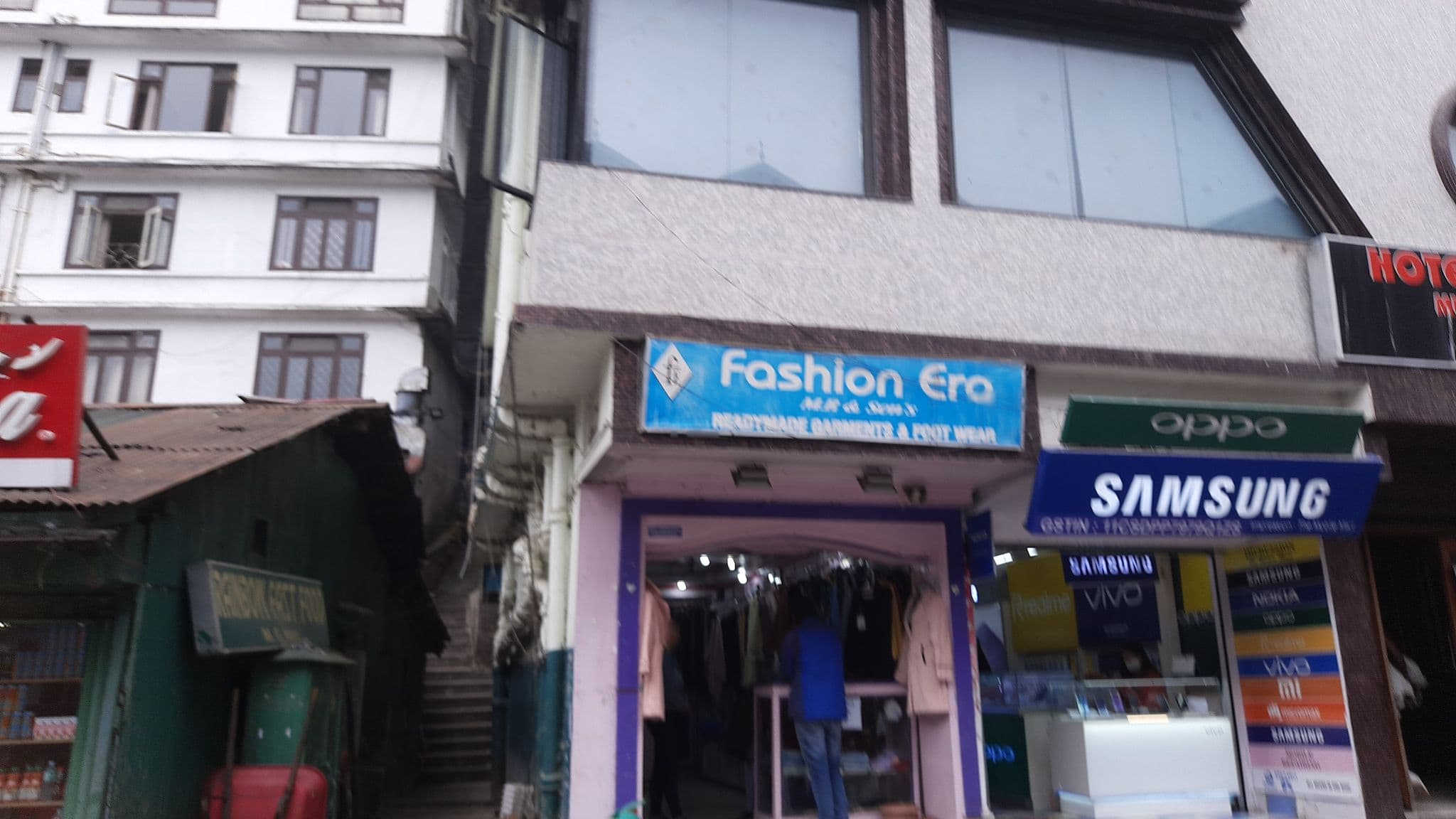 Street view near Hotel Golden Heights, Gangtok — © maiti21 (CC BY-SA · Mapillary)
