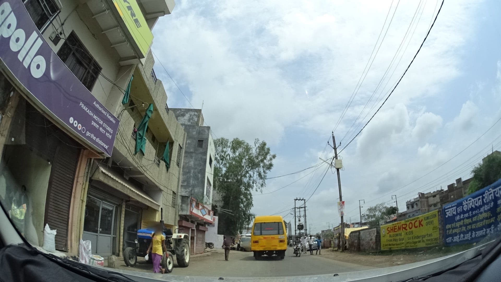Street view near Lakshminarayan Garden, Saugor — © geohacker (CC BY-SA · Mapillary)