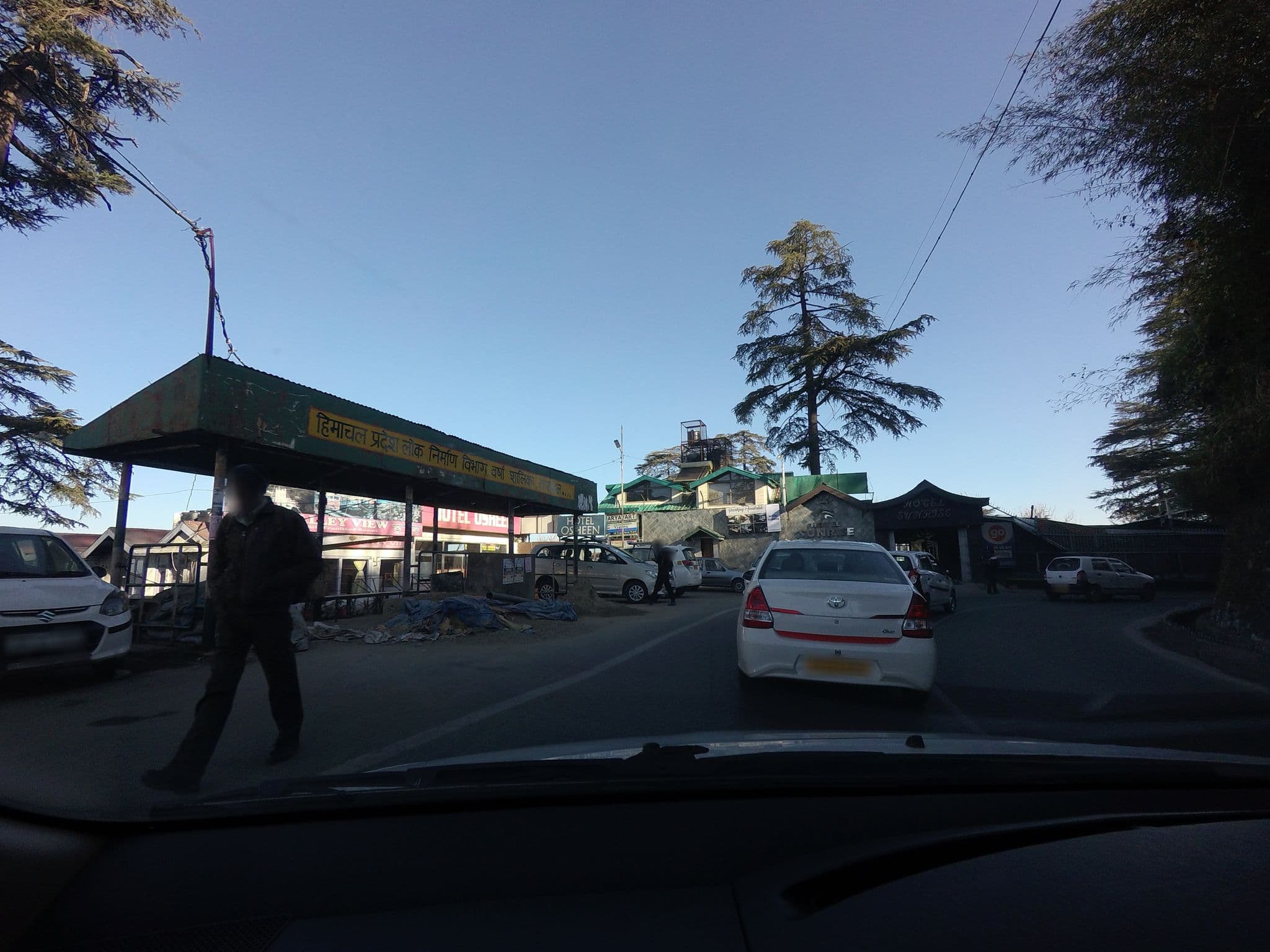 Street view near Hotel Osheen, Shimla — © natarajakaveeti (CC BY-SA · Mapillary)