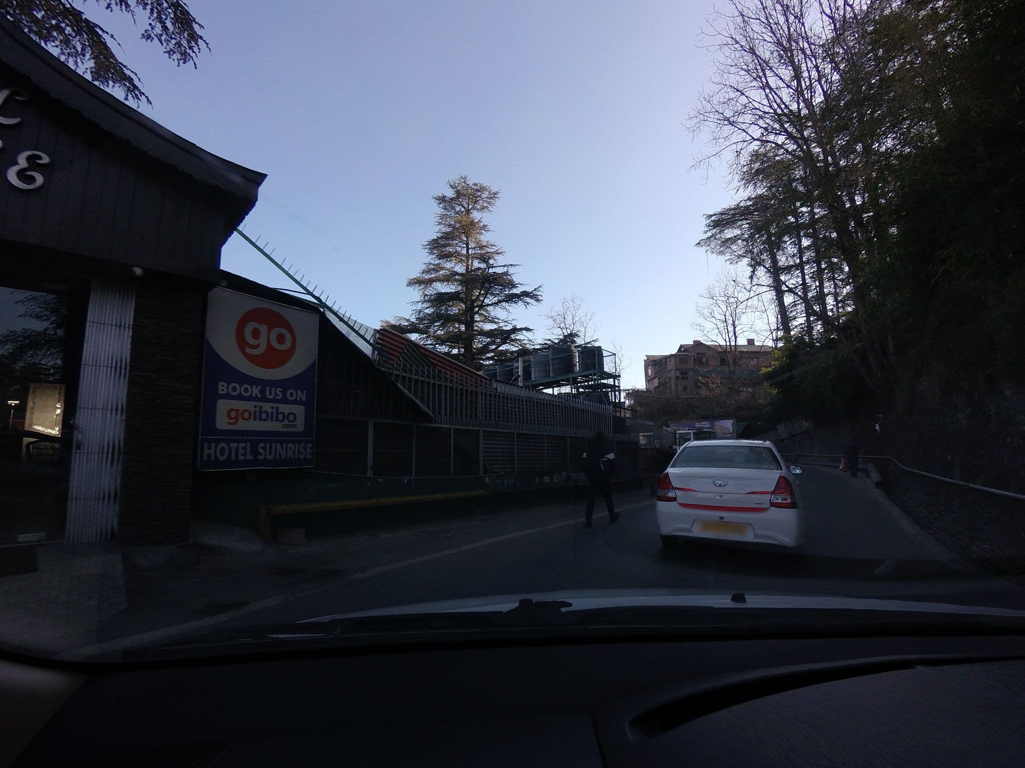 Street view near Hotel Sunrise, Shimla — © natarajakaveeti (CC BY-SA · Mapillary)