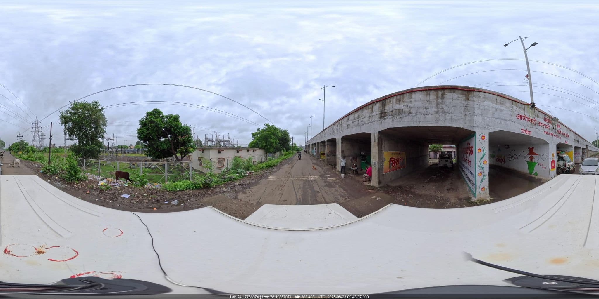 Street view near Hotel Shri Radha, Etāwa — © snranjan (CC BY-SA · Mapillary)