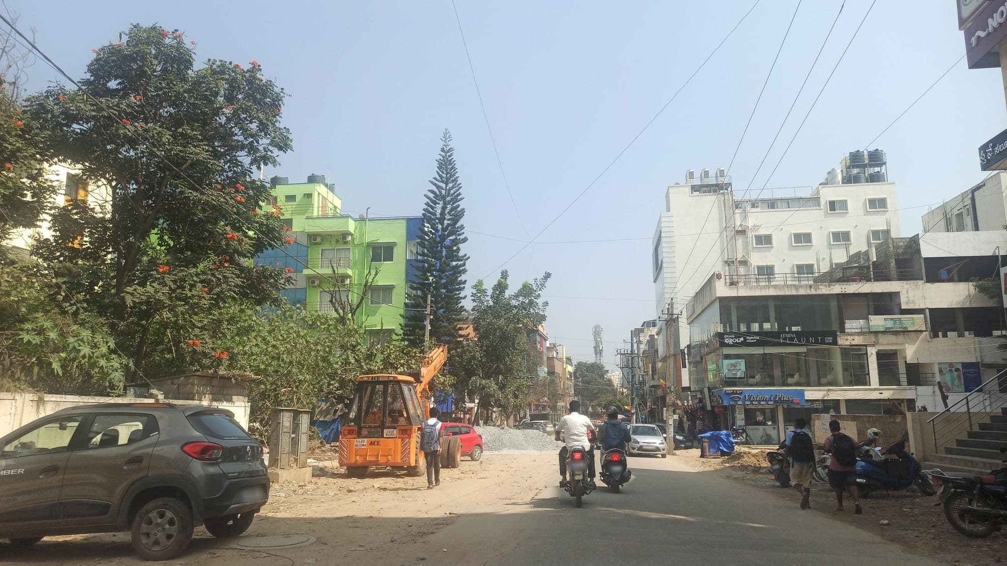 Street view near Royal Keys, Dommasandra