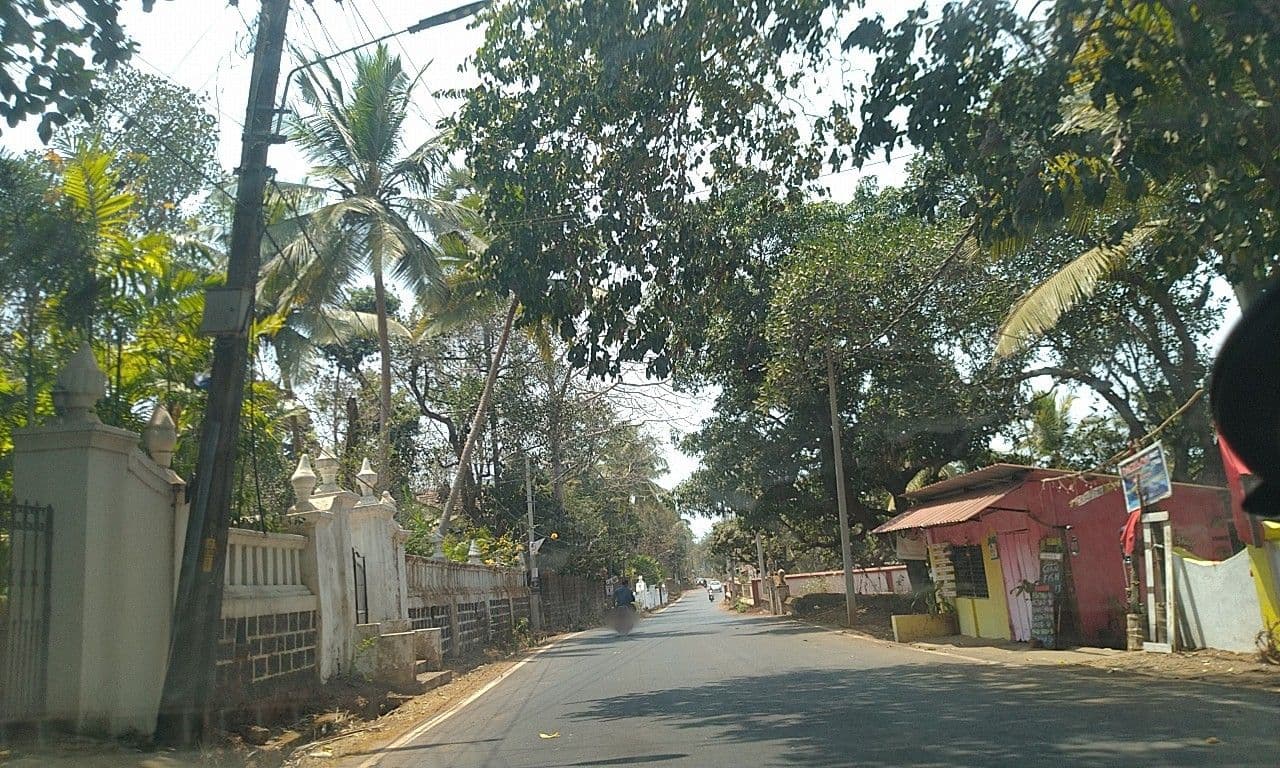 Street view near Assagao 7BR Luxury Villa Assagao Legend with private pool, Solim — © edz3056 (CC BY-SA · Mapillary)